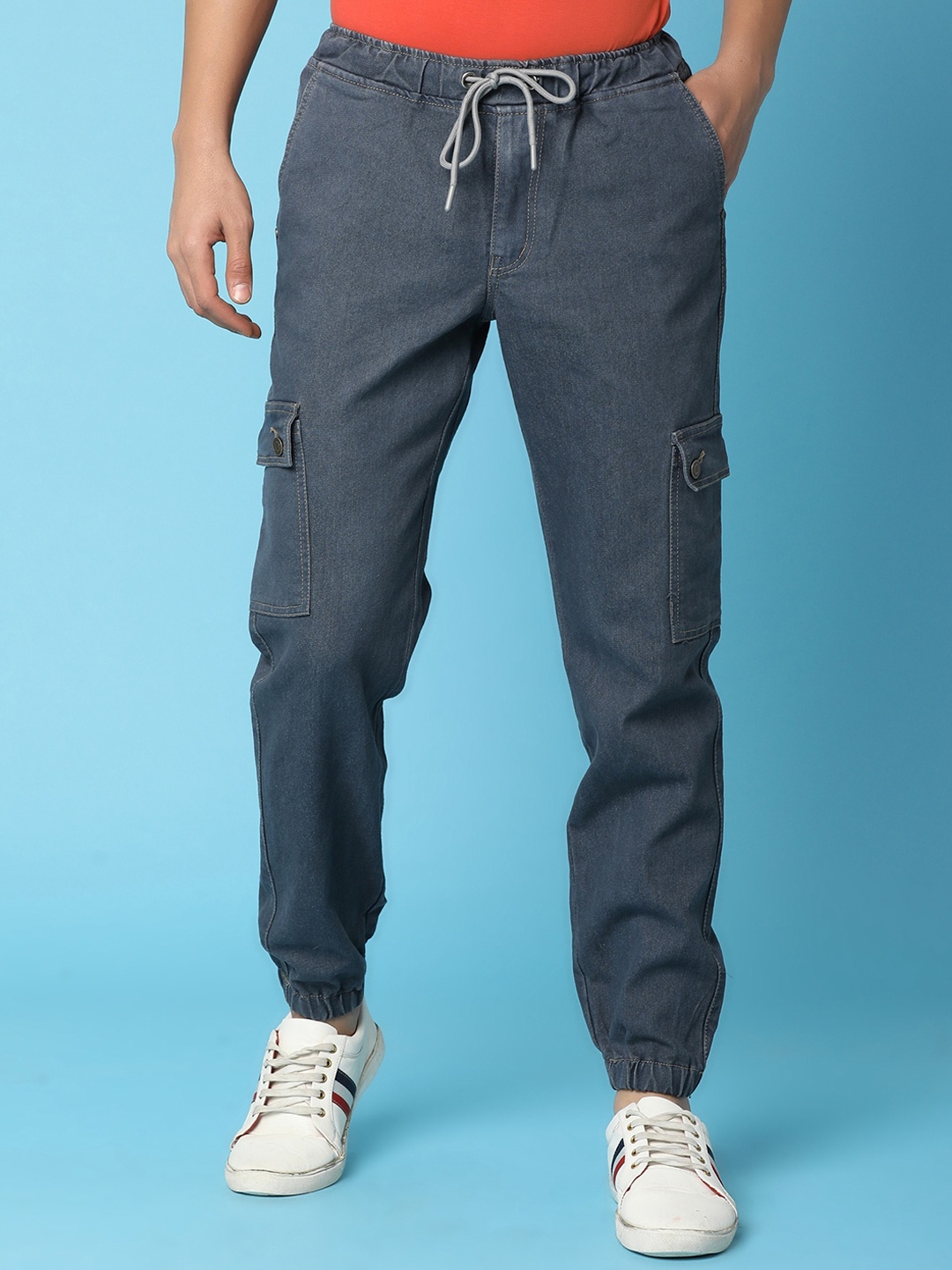 

V-Mart Men Solid Dobby Mid-Rise Cargo Jeans, Grey