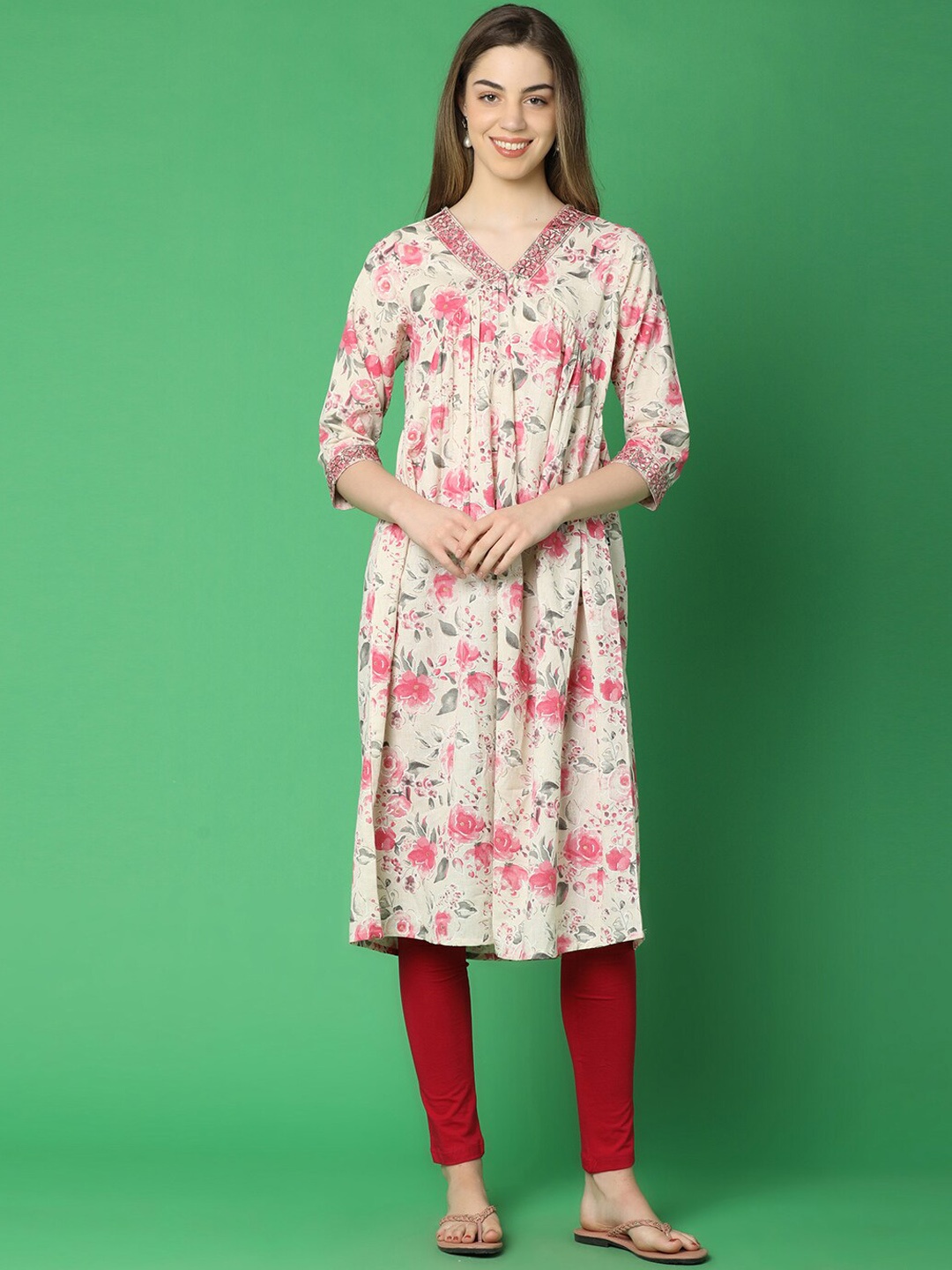

V-Mart Floral Printed V Neck Kaftan Kurta, Off white