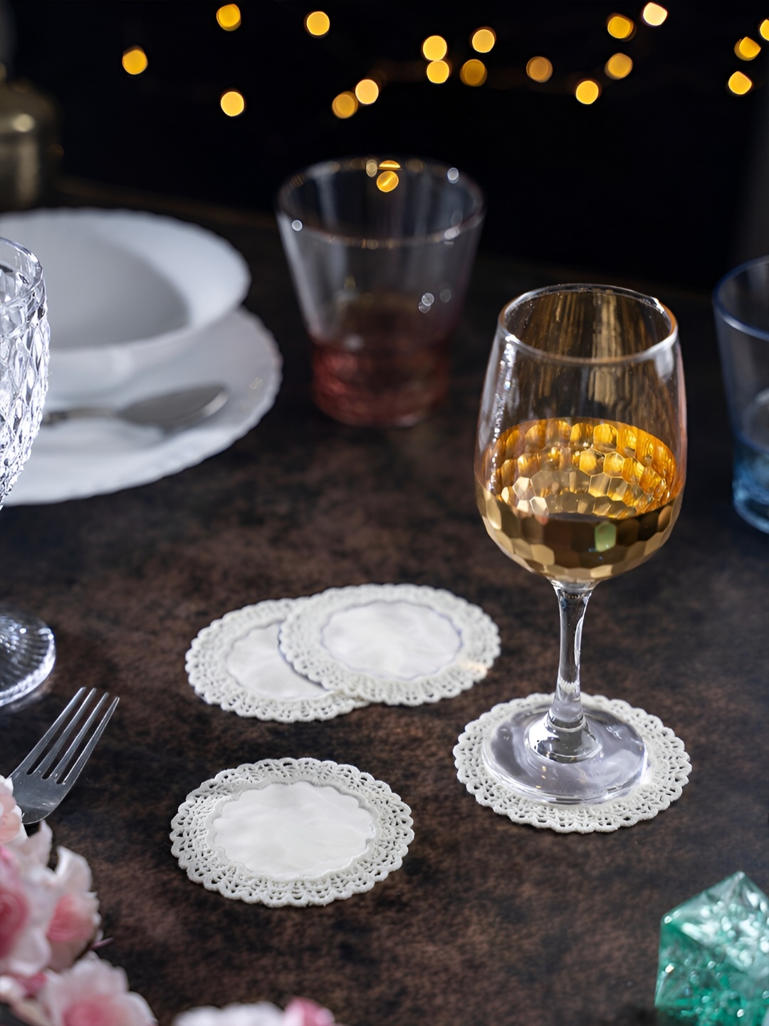 

KOLOROBIA White 4 Pieces Embroidered Lace Coasters