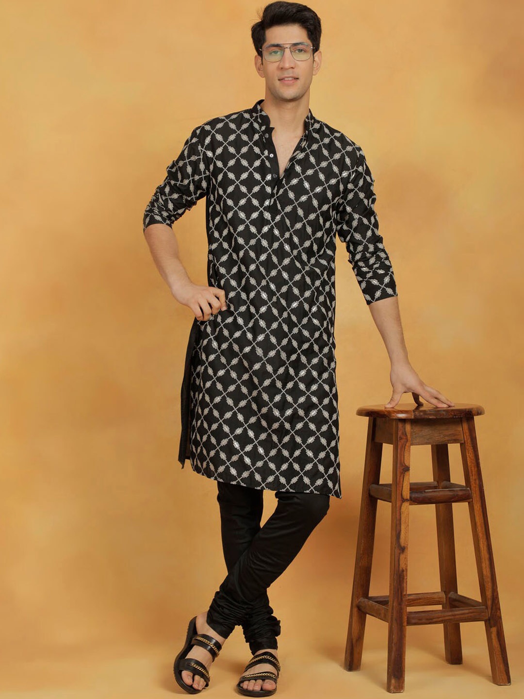 

VASTRAMAY Ethnic Motifs Embroidered Sequinned Straight Kurta With Churidar, Black