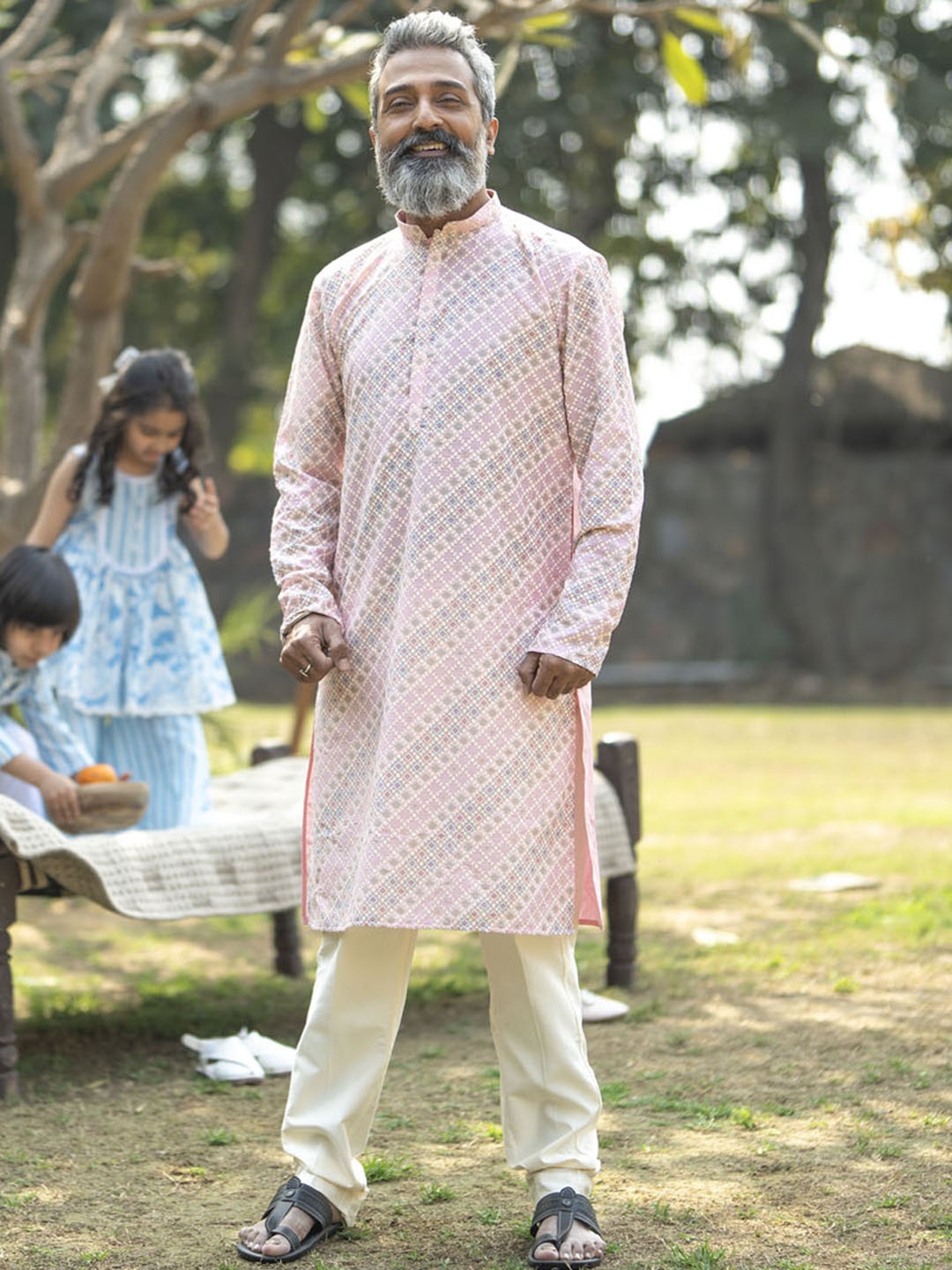 

VASTRAMAY Embroidered Thread Work Straight Kurta with Pyjama, Pink