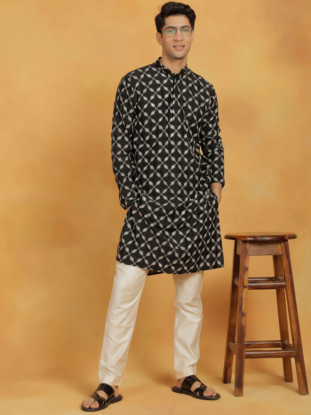 

VASTRAMAY Embroidered Regular Sequinned Kurta with Pyjama, Black