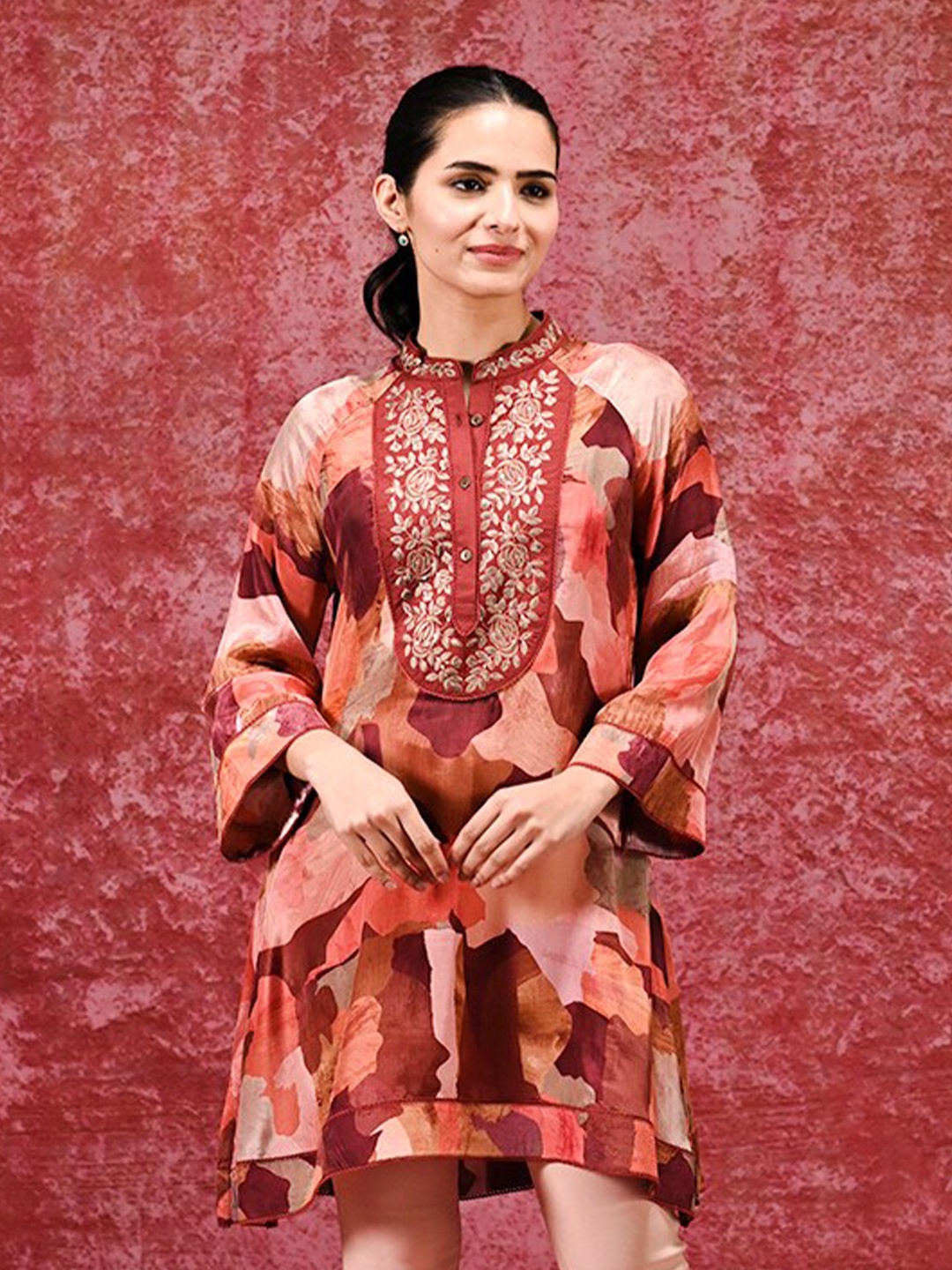 

Lakshita Abstract Printed Mandarin Collar Embroidered Crepe Tunic, Brown