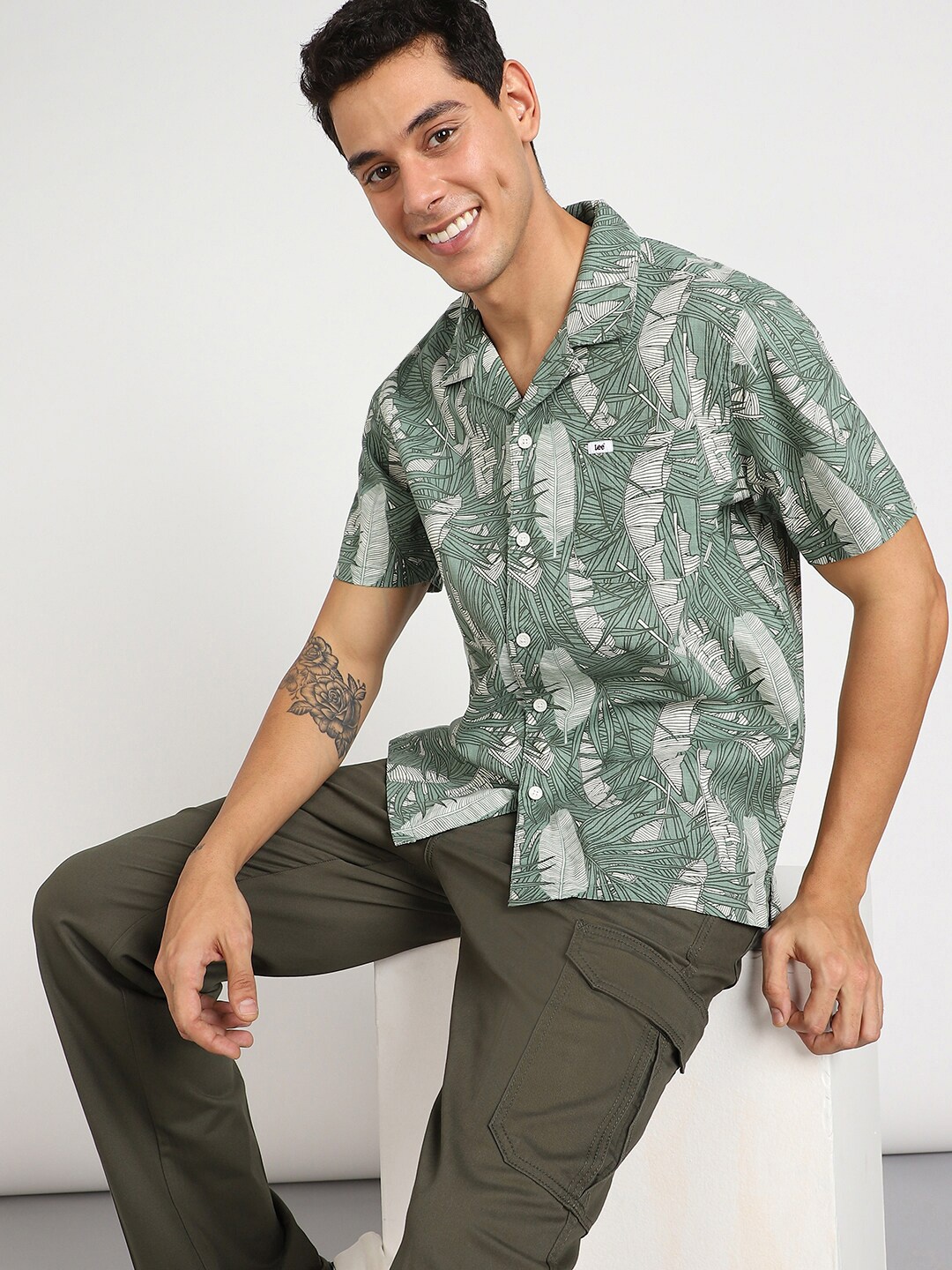 

Lee Classic Cuban Collar Floral Opaque Printed cotton Casual Shirt, Green