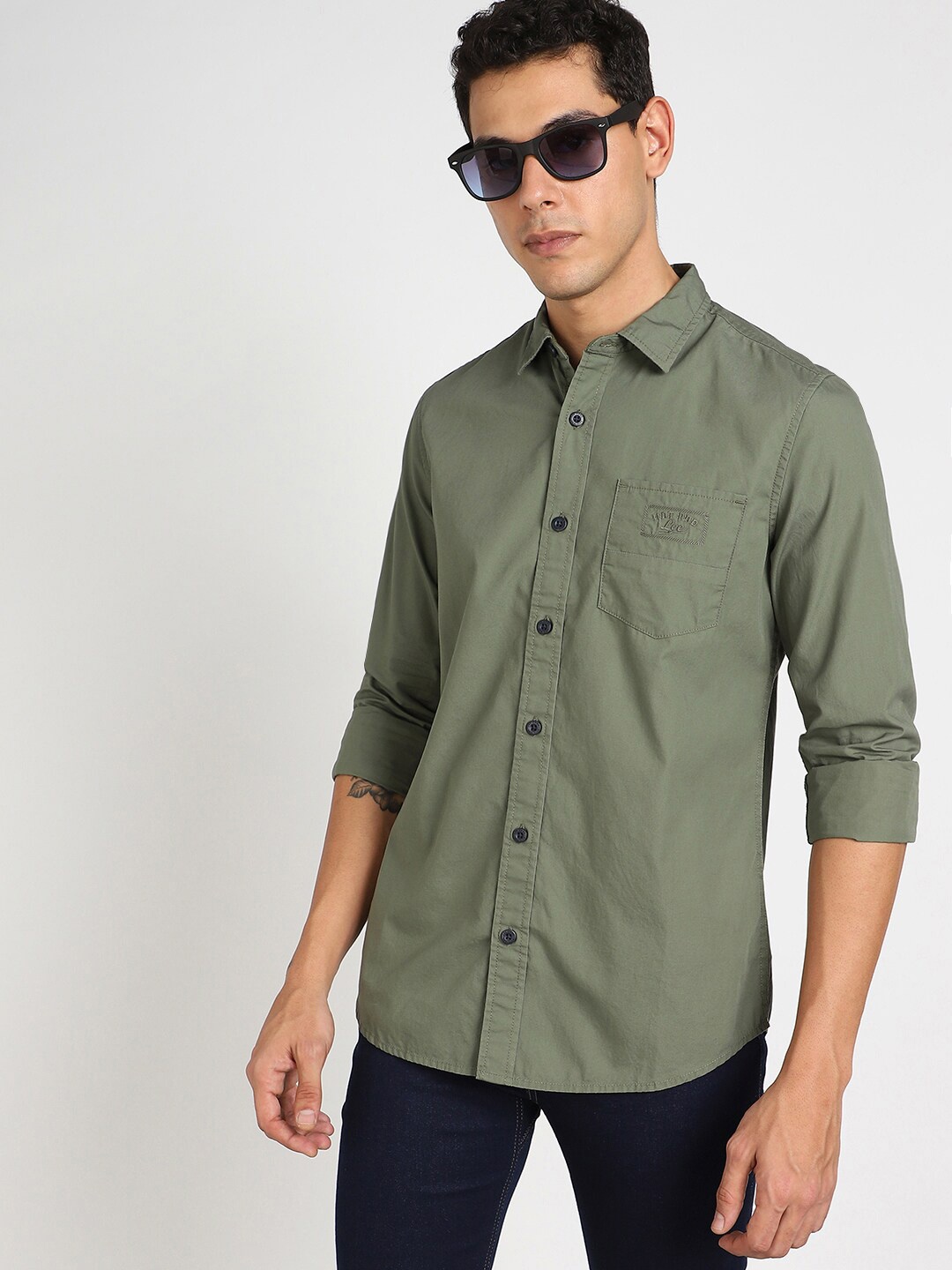 

Lee Classic Spread Collar Slim Fit Opaque Cotton Casual Shirt, Green