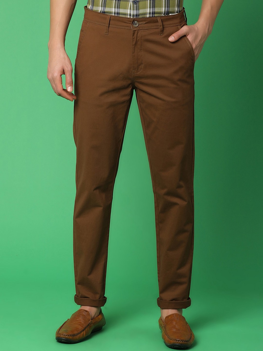 

V-Mart Men Mid Rise Cotton Regular Fit Chino Trouser, Brown