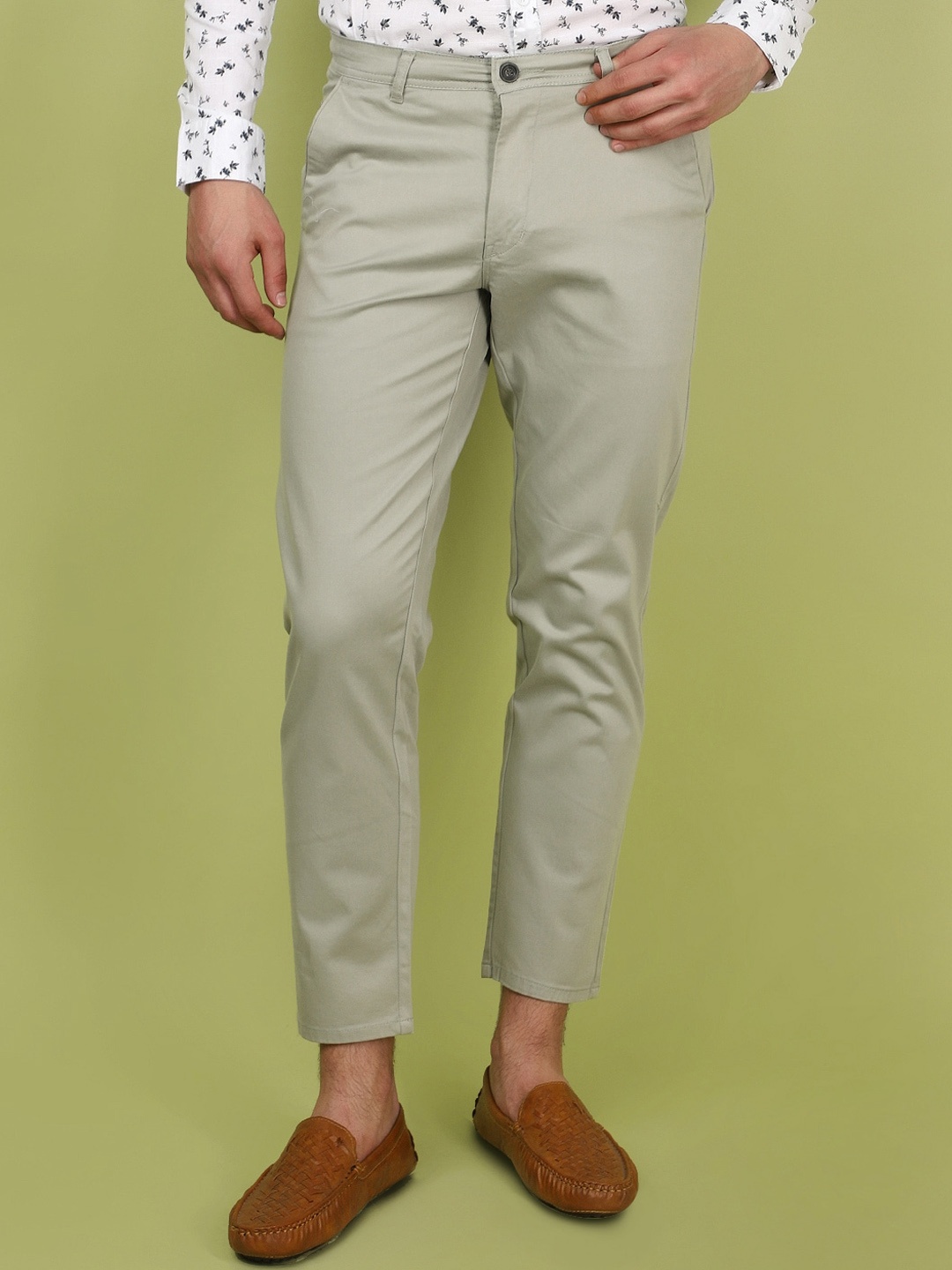 

V-Mart Men Textured Regular Fit Mid-Rise Cotton Trousers, Green