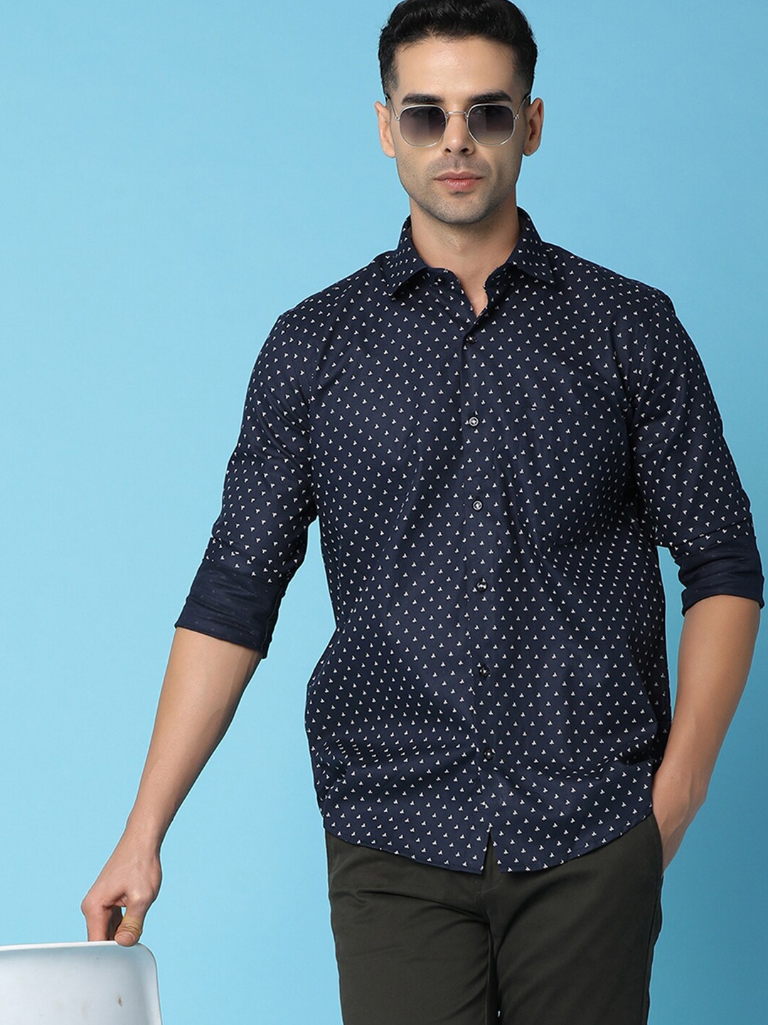 

V-Mart Geometric Printed Cotton Causal Shirt, Blue
