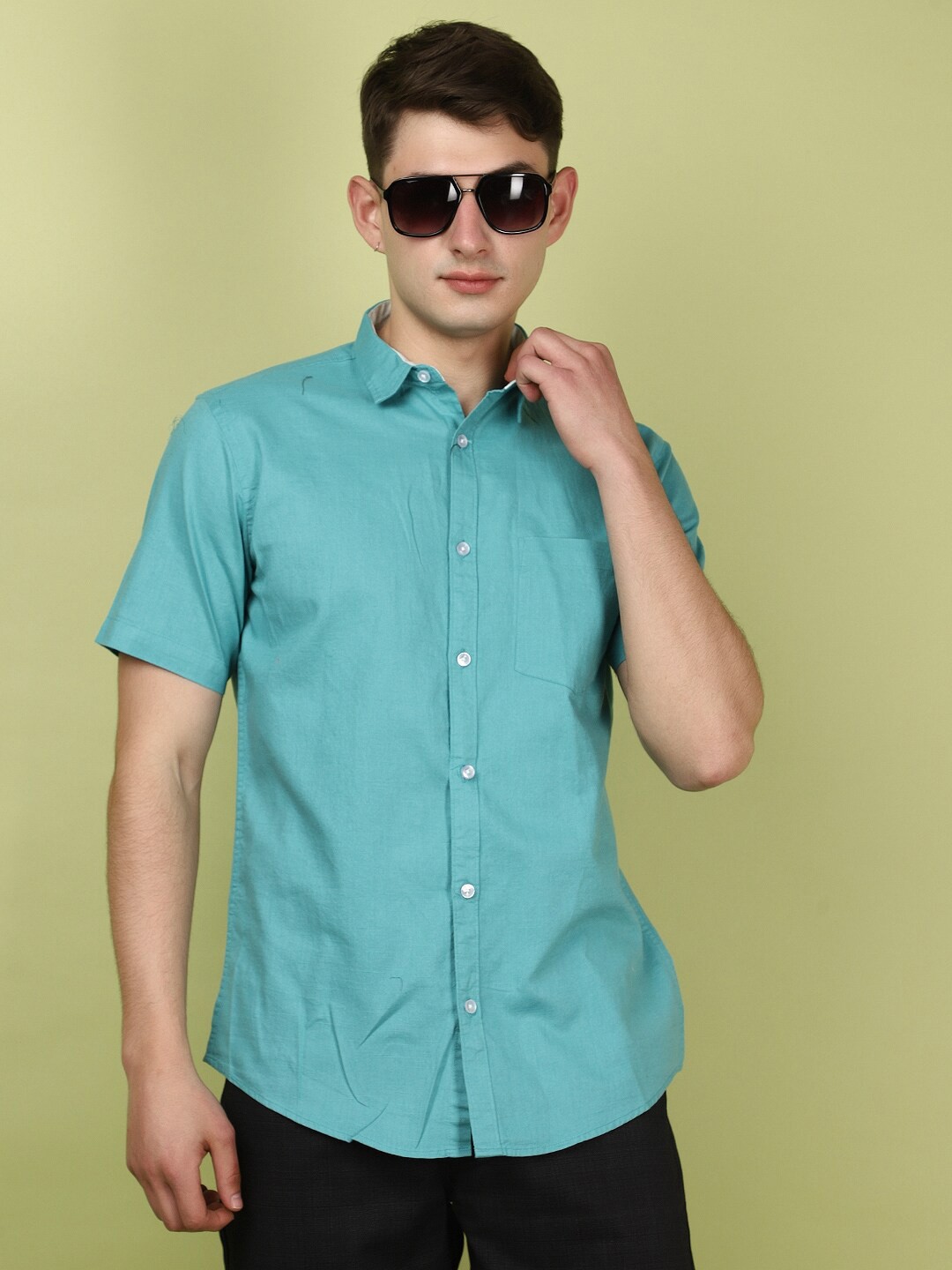 

V-Mart Spread Collar Cotton Casual Shirt, Green