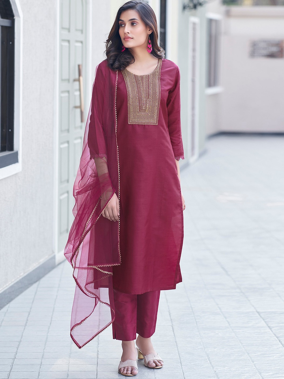 

KALINI Ethnic Motifs Yoke Design Sequinned Kurta with Palazzos With Dupatta, Maroon