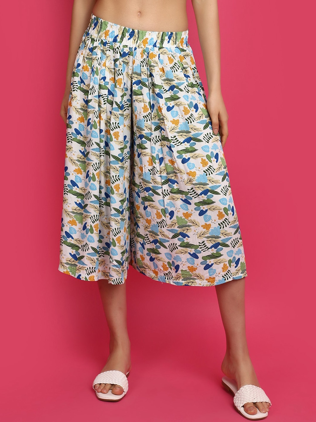 

V-Mart Floral Printed Capris, White