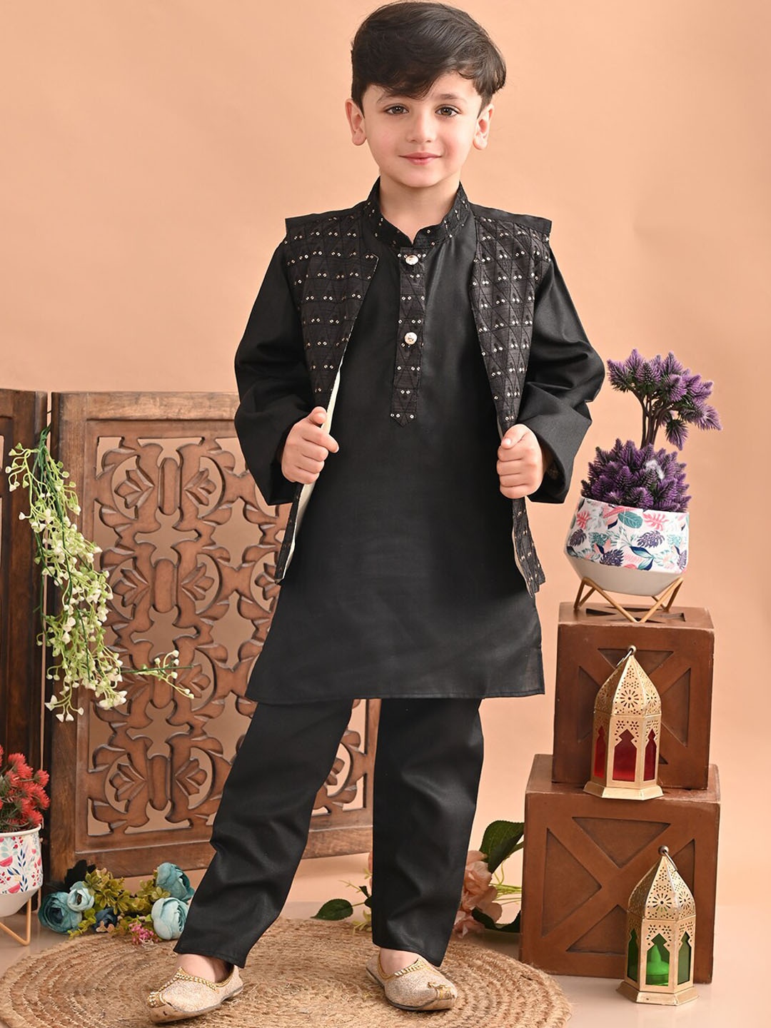 

Superminis Boys Mandarin Collar Sequinned Kurta With Pyjamas & Nehru Jacket, Black