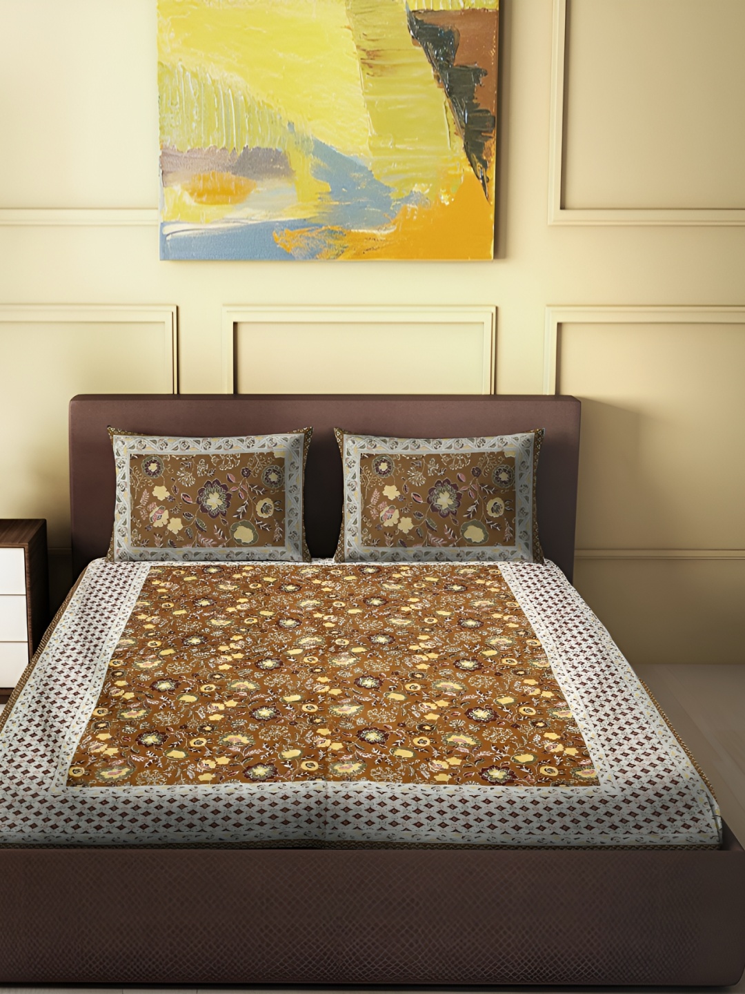 

Spangle Brown & Yellow Floral 260 TC King Bedsheet with 2 Pillow Covers