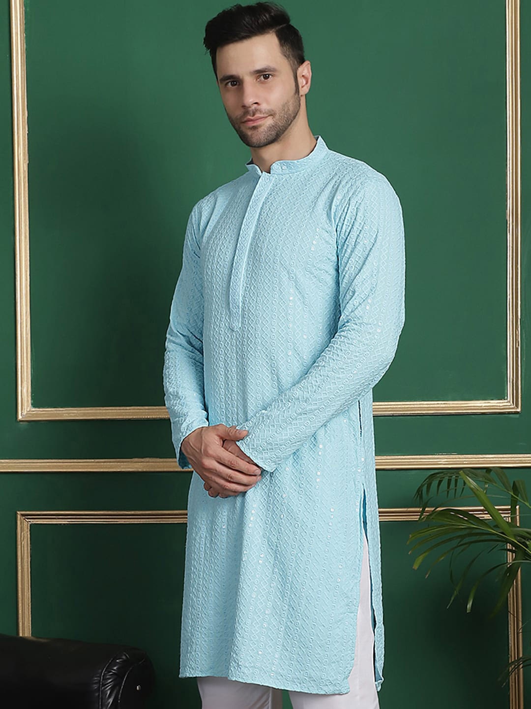 

Anouk Geometric Embroidered Thread Work Kurta, Blue