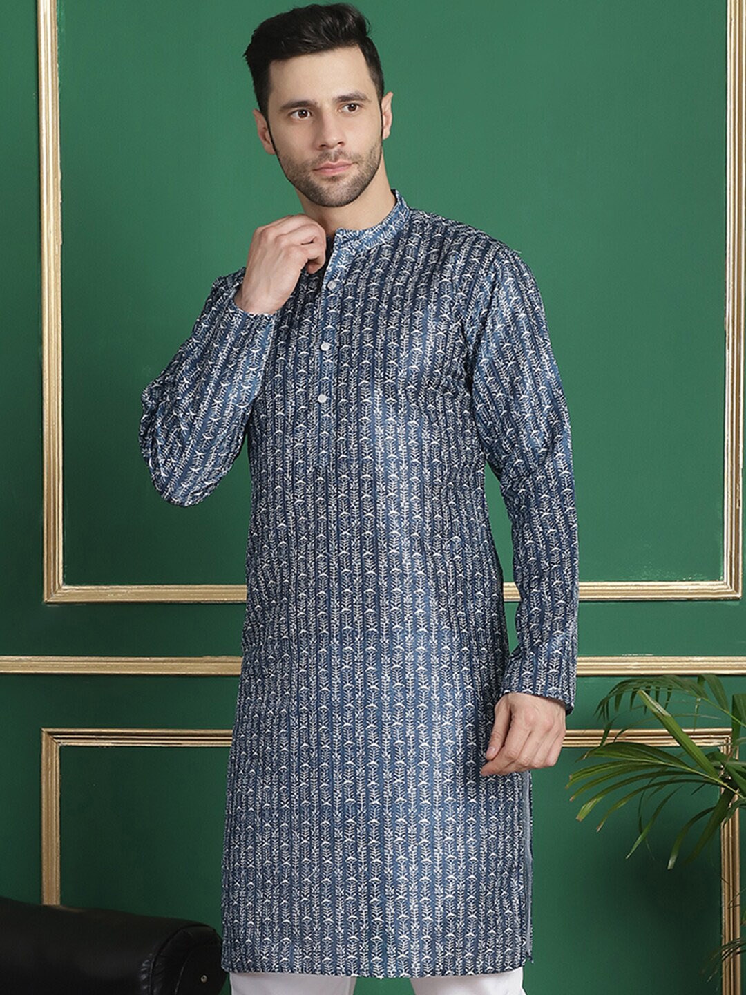 

Anouk Geometric Printed Mandarin Collar Straight Kurta, Navy blue
