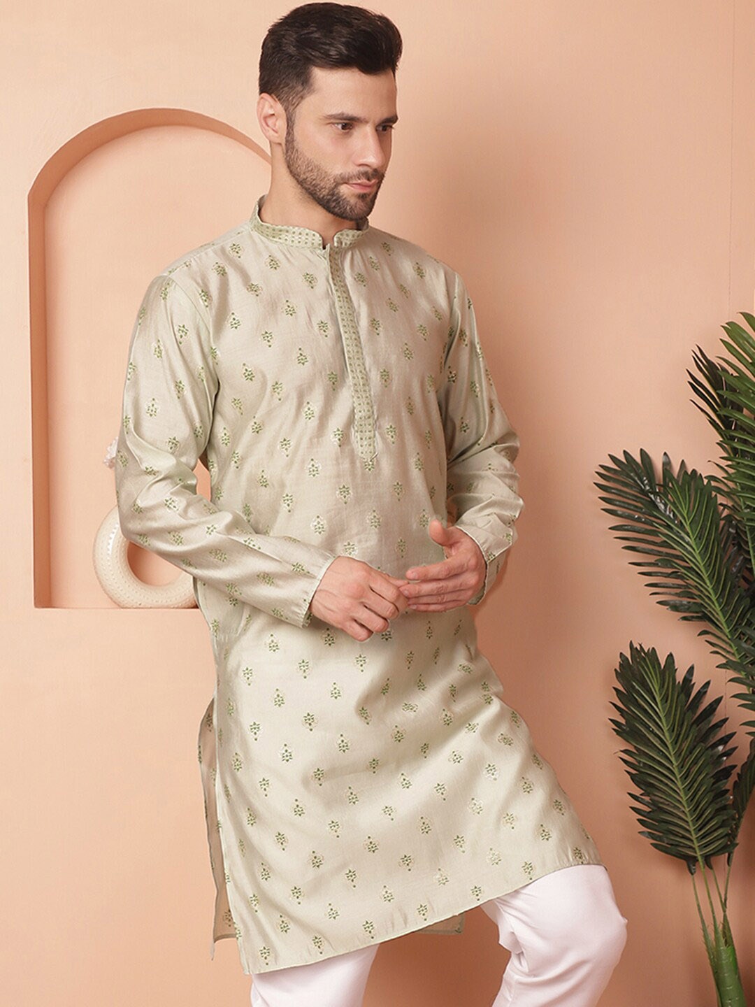 

Anouk Floral Printed Mandarin Collar Long Sleeves Thread Work Kurta, Green