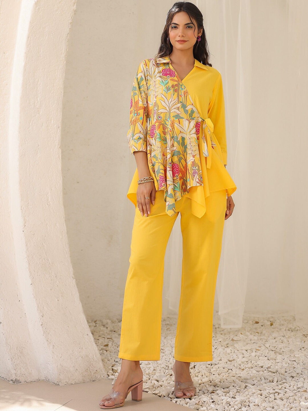 

JISORA Yellow Printed Pure Cotton Top & Trousers Co-Ords