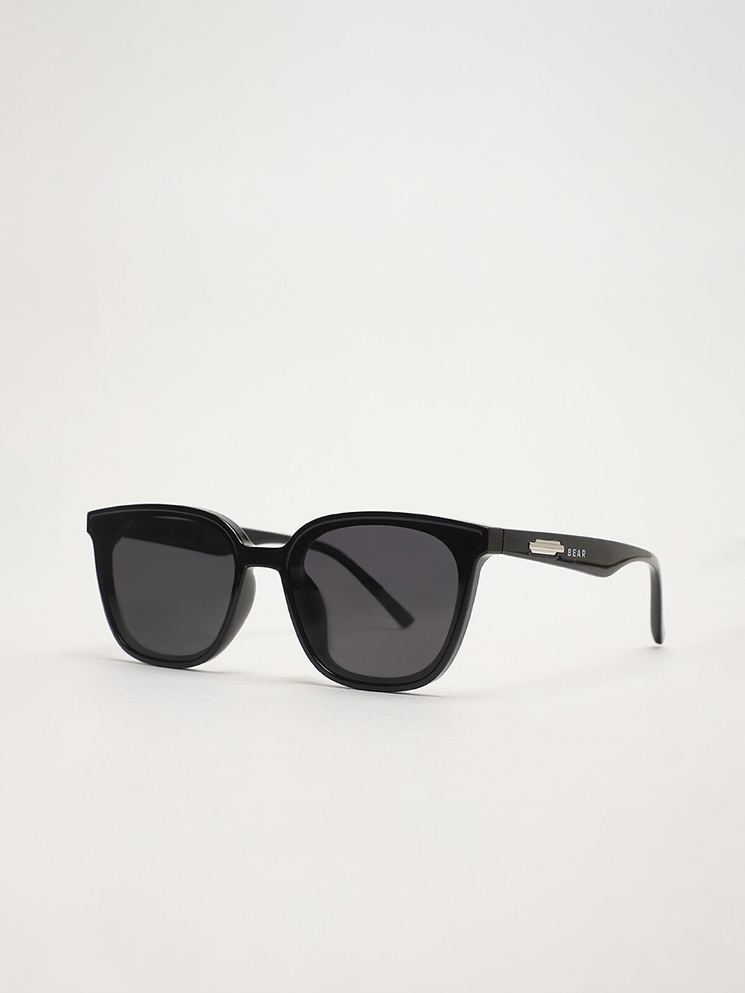 

THE BEAR HOUSE Men Wayfarer Sunglasses BSG-FAUSKE-BK, Grey