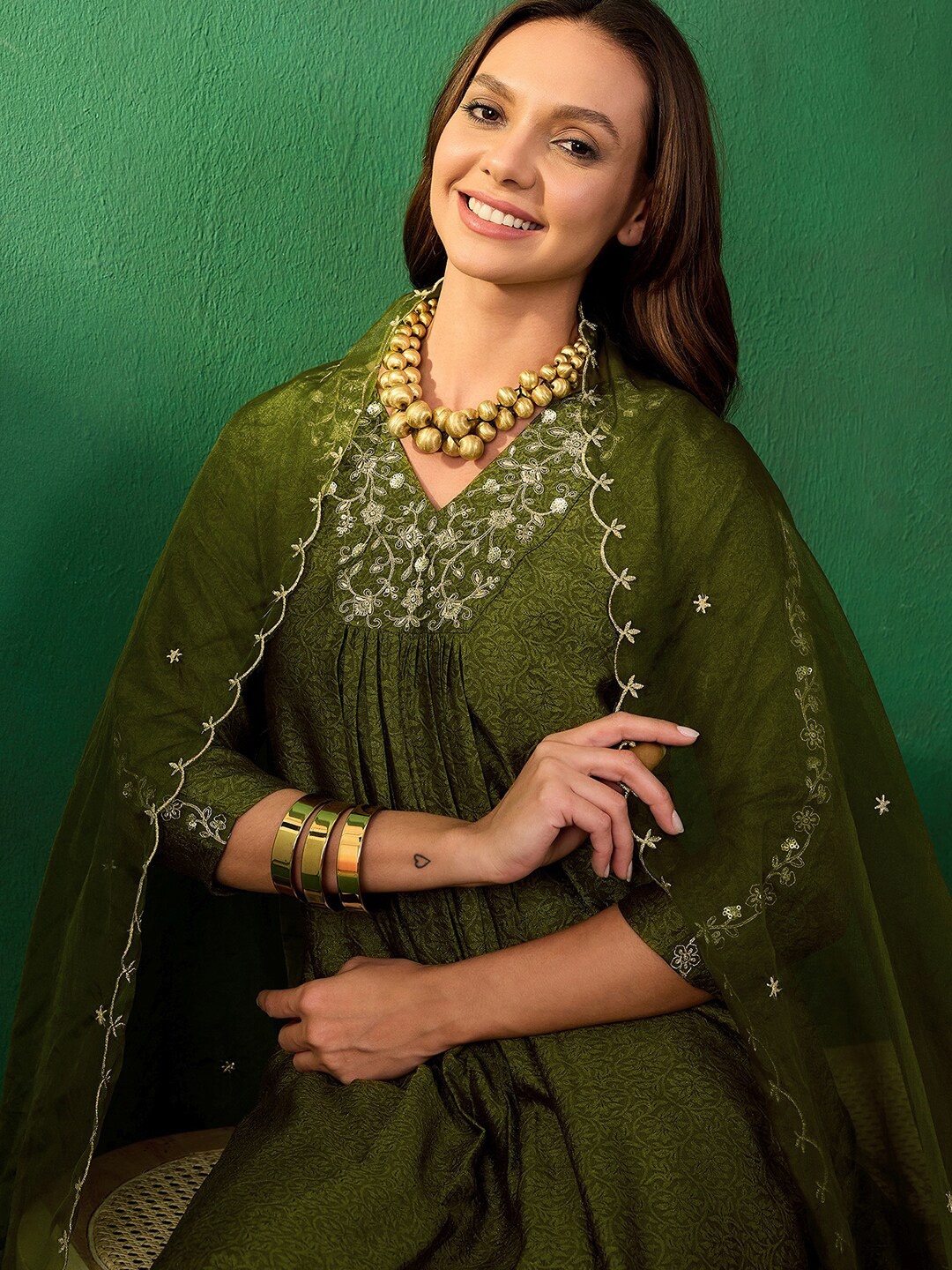 

Sangria Embroidered Floral Printed Straight Kurta & Trousers With Dupatta, Green