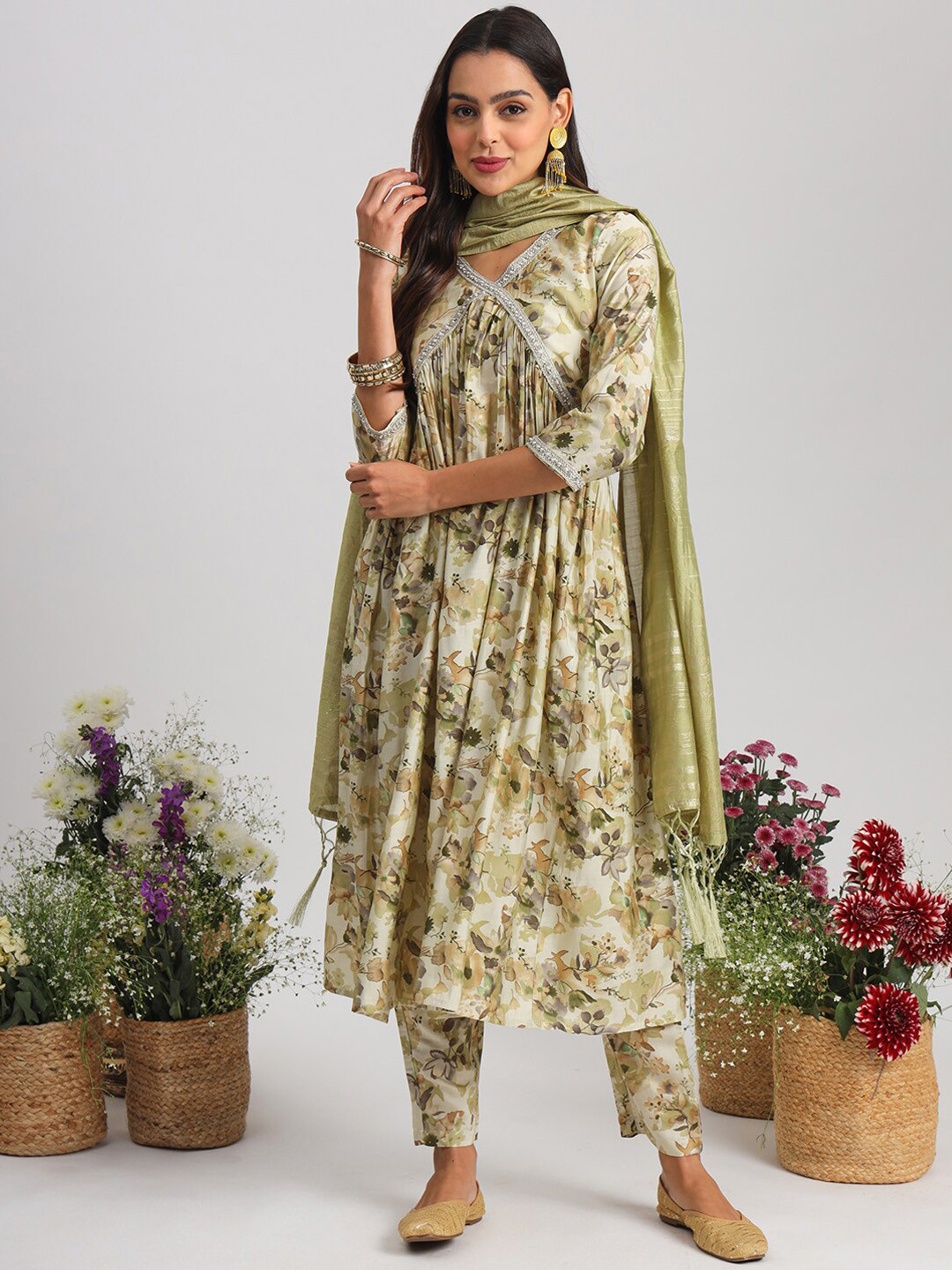 

Tikhi Imli Floral Printed Empire Alia Cut Kurta with Trousers & With Dupatta, Green