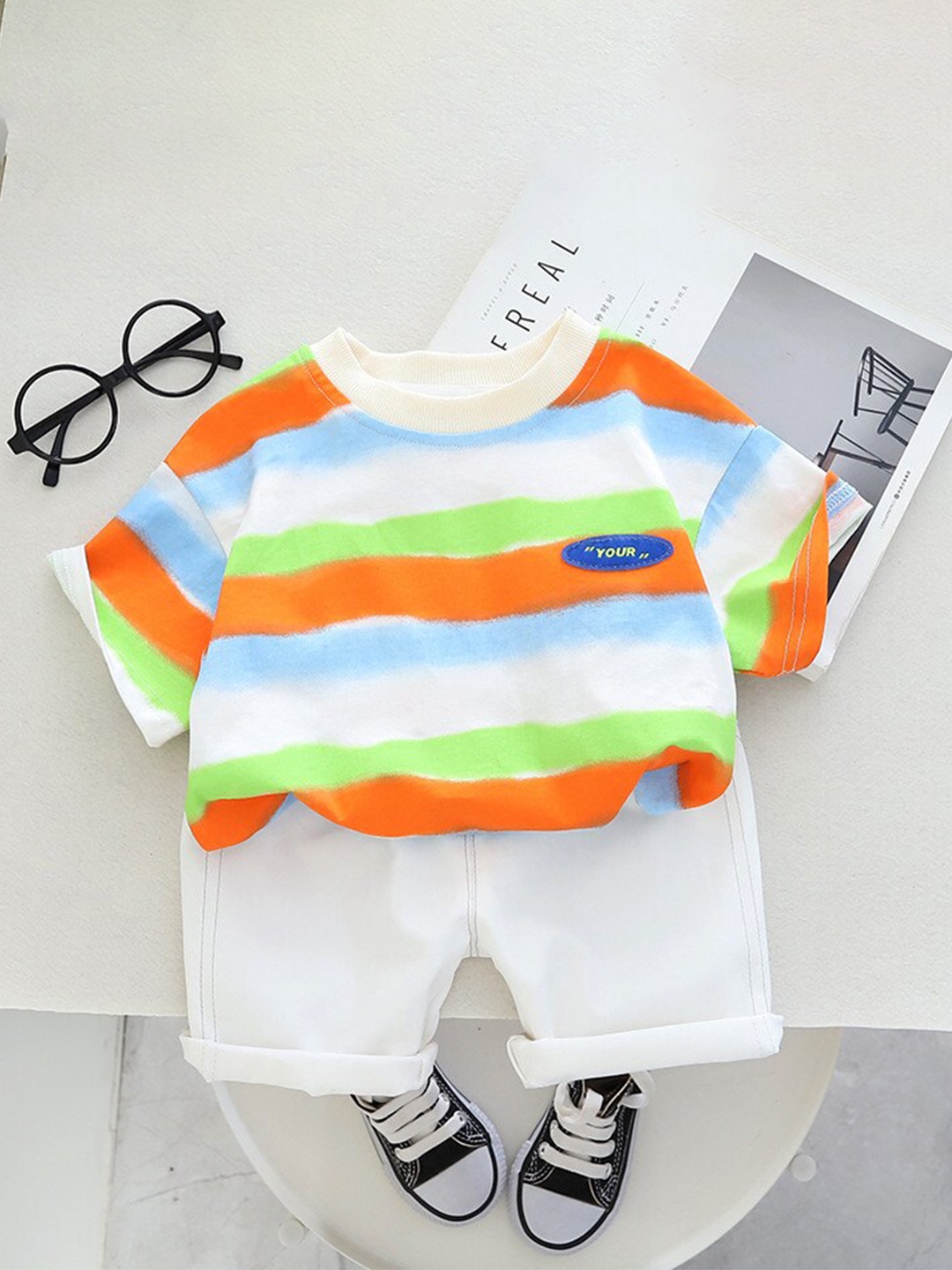 

Googo Gaaga Boys Striped Pure Cotton Round Neck T-shirt With Short, White