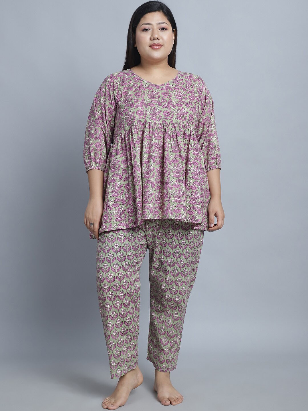 

TAG 7 Plus Size Floral Printed Pure Cotton Night suit, Green