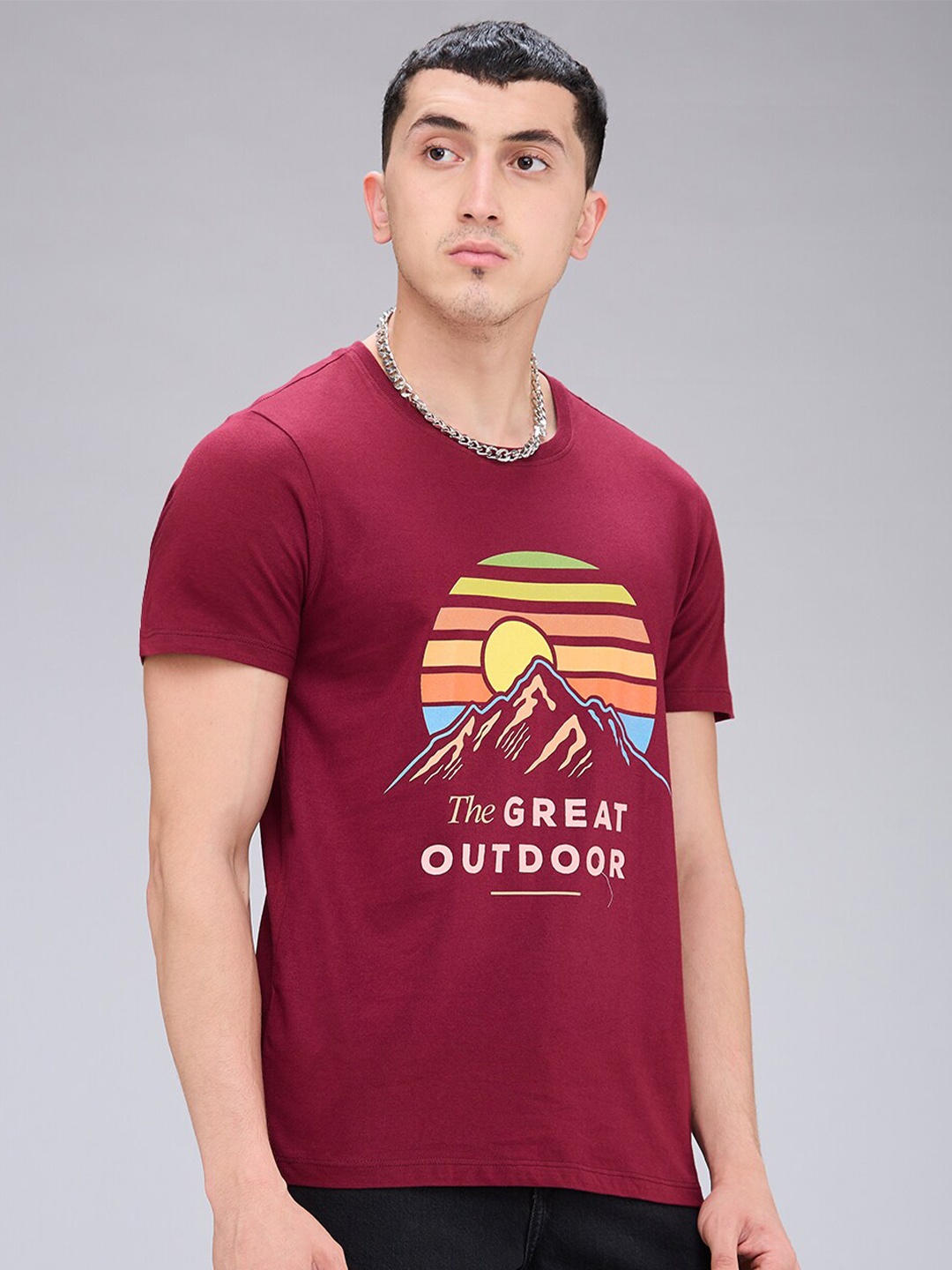 

NOIRA Graphic Printed Round Neck Cotton T-shirt, Maroon