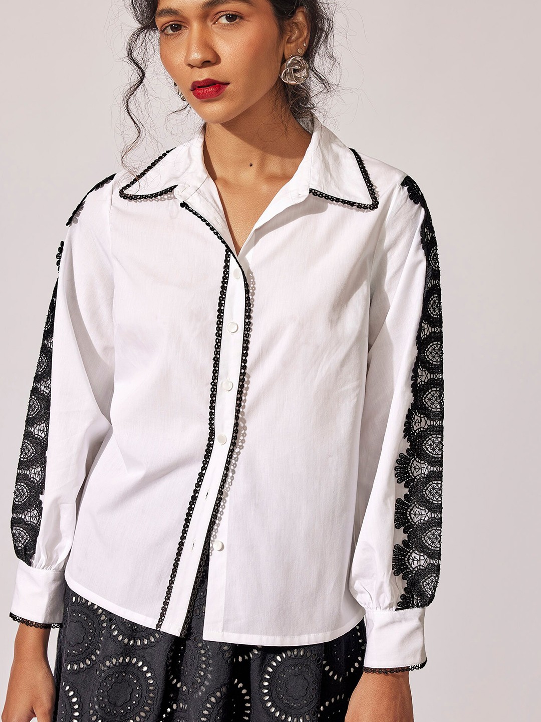 

The Label Life Spread Collar Long Sleeves Cotton Casual Shirt, White