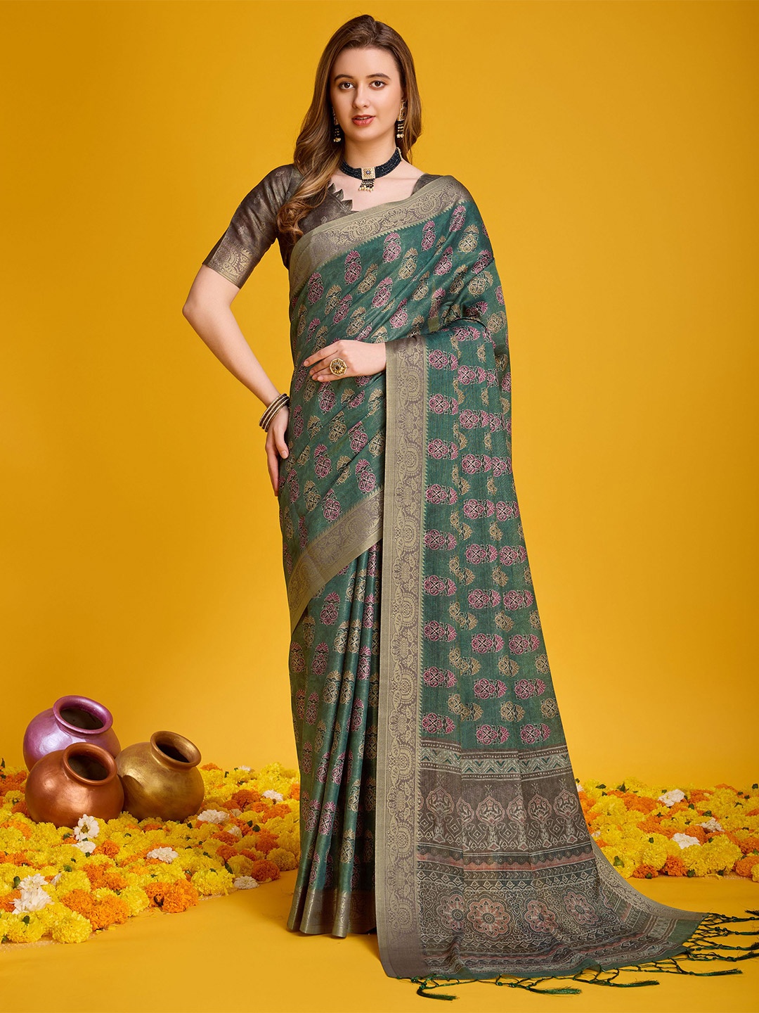 

Mitera Floral Printed Pure Silk Banarasi Zari Saree, Green