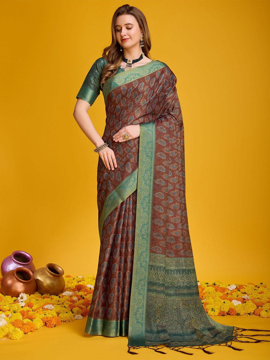 

Mitera Floral Printed Zari Pure Silk Banarasi Saree, Brown
