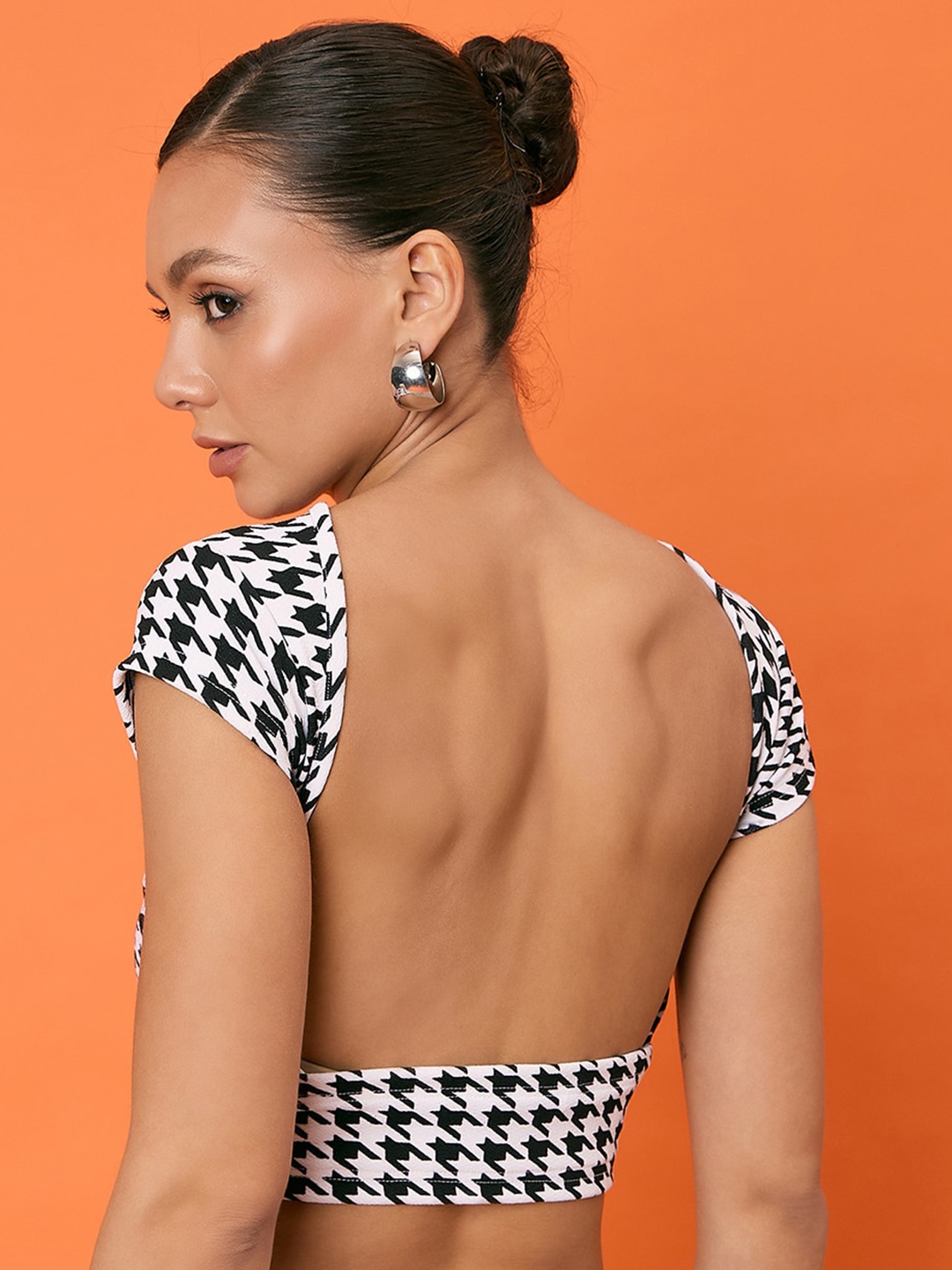 

Uptownie Half Sleeve Ribbed Stretchable Backless Top, Black