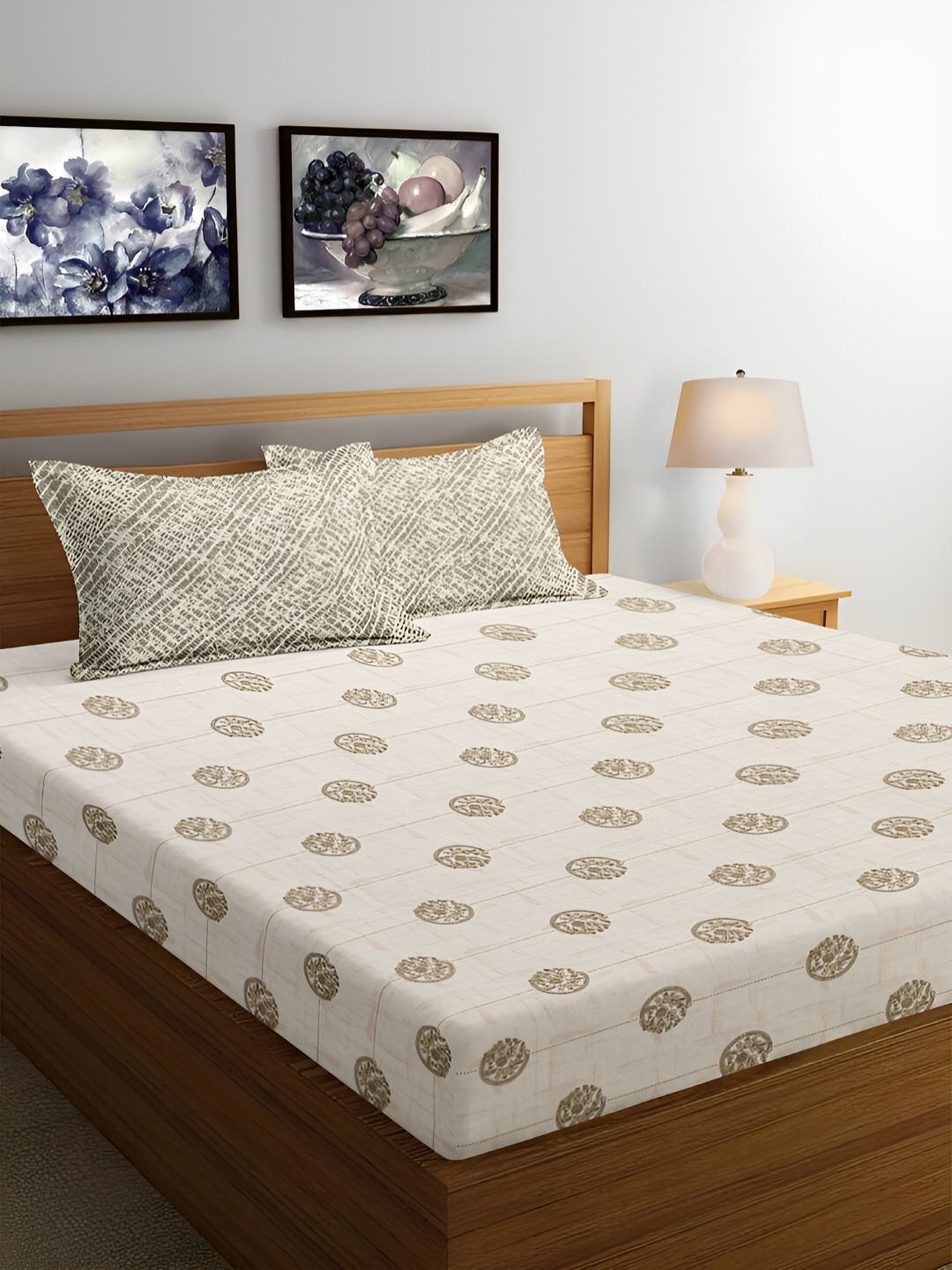 

Srijee Decors Green Ethnic Motifs 250 TC Cotton Fitted King Bedsheet & Pillow Covers