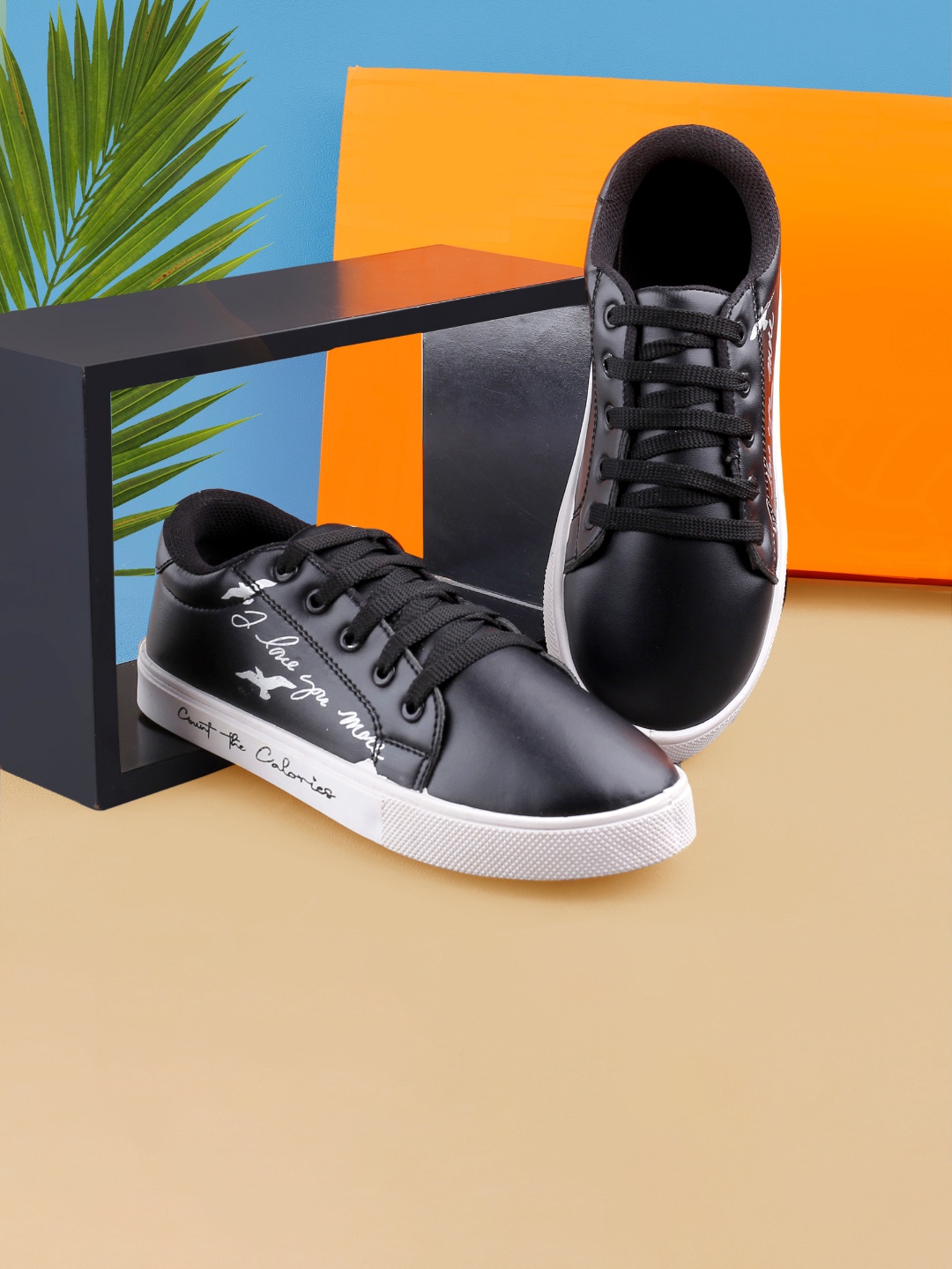 

DEAS Women Sneakers, Black