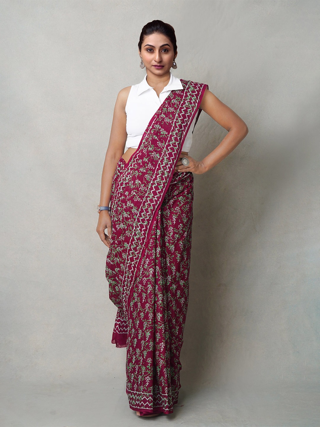 

Unnati Silks Ajrak Block Pure Cotton Hand Block Print Saree, Maroon