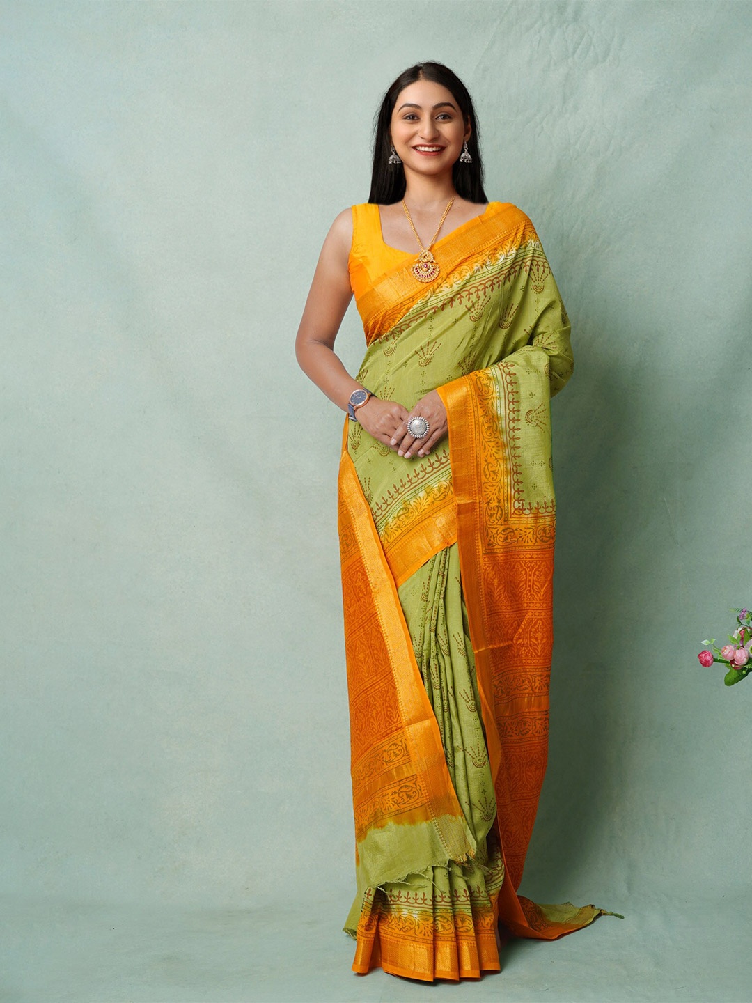 

Unnati Silks Ethnic Motifs Printed Zari Mangalagiri Saree, Green