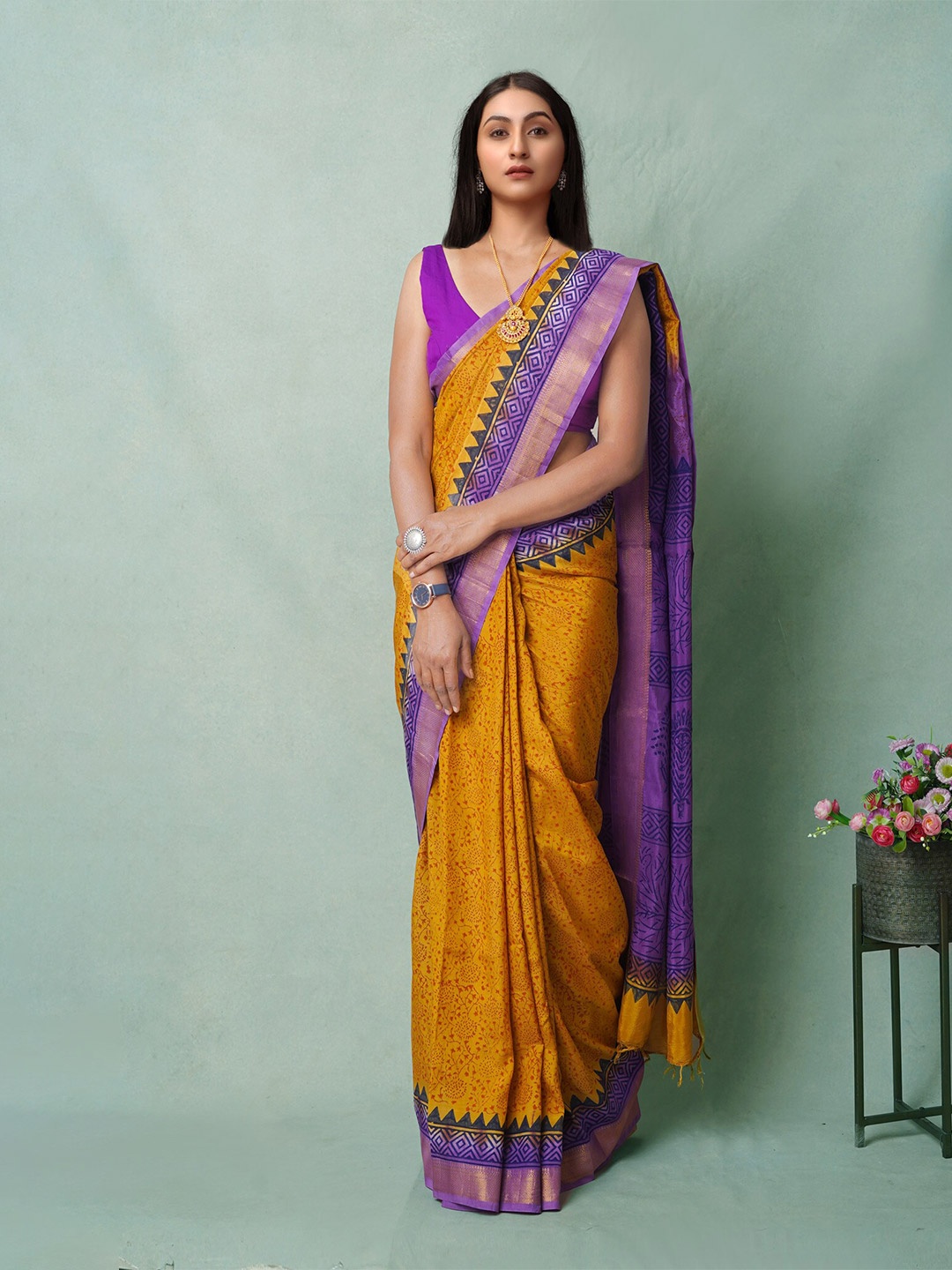 

Unnati Silks Ethnic Motifs Zari Art Silk Mangalagiri Saree, Yellow