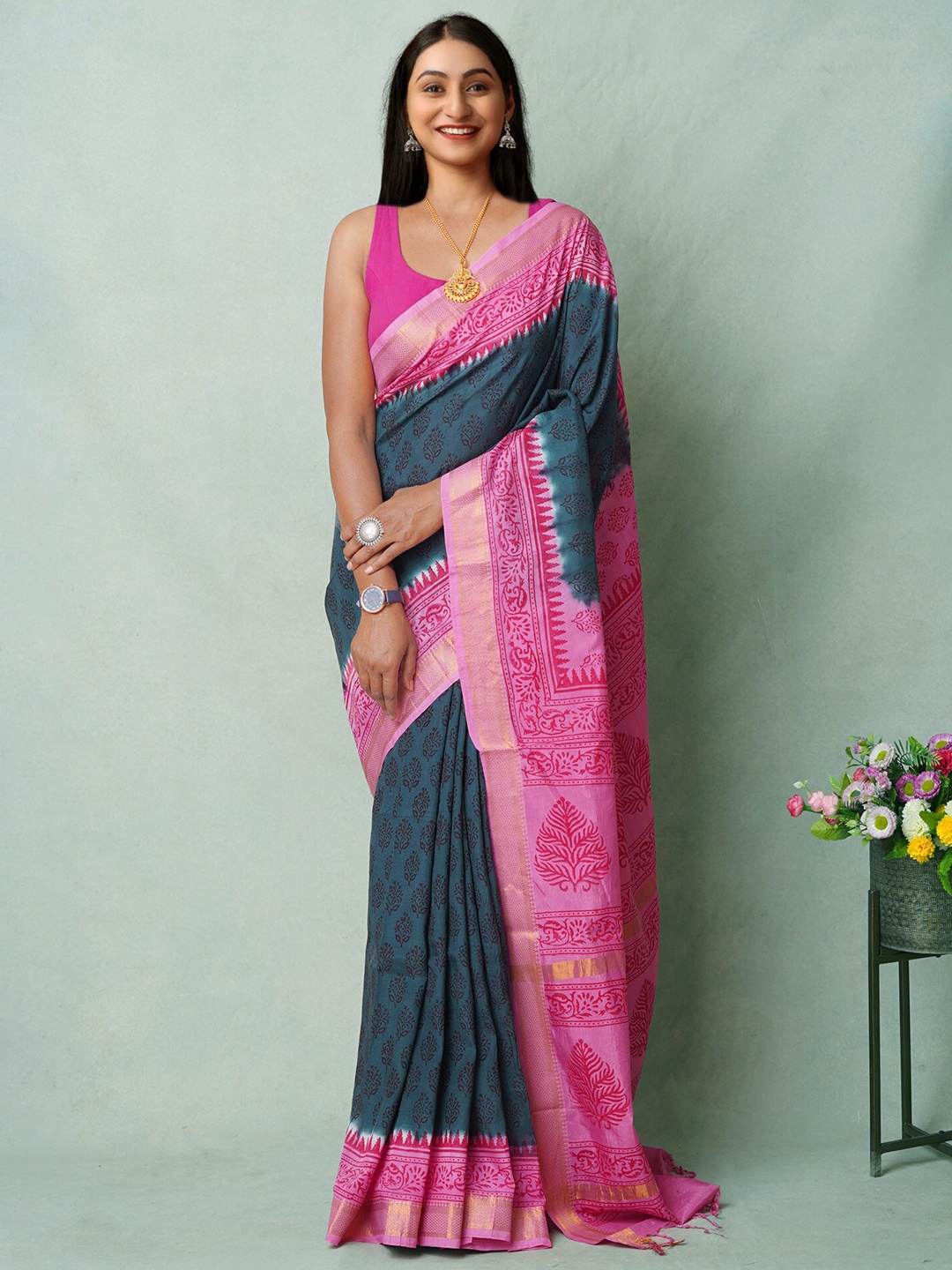 

Unnati Silks Ethnic Motifs Printed Zari Mangalagiri Saree, Green