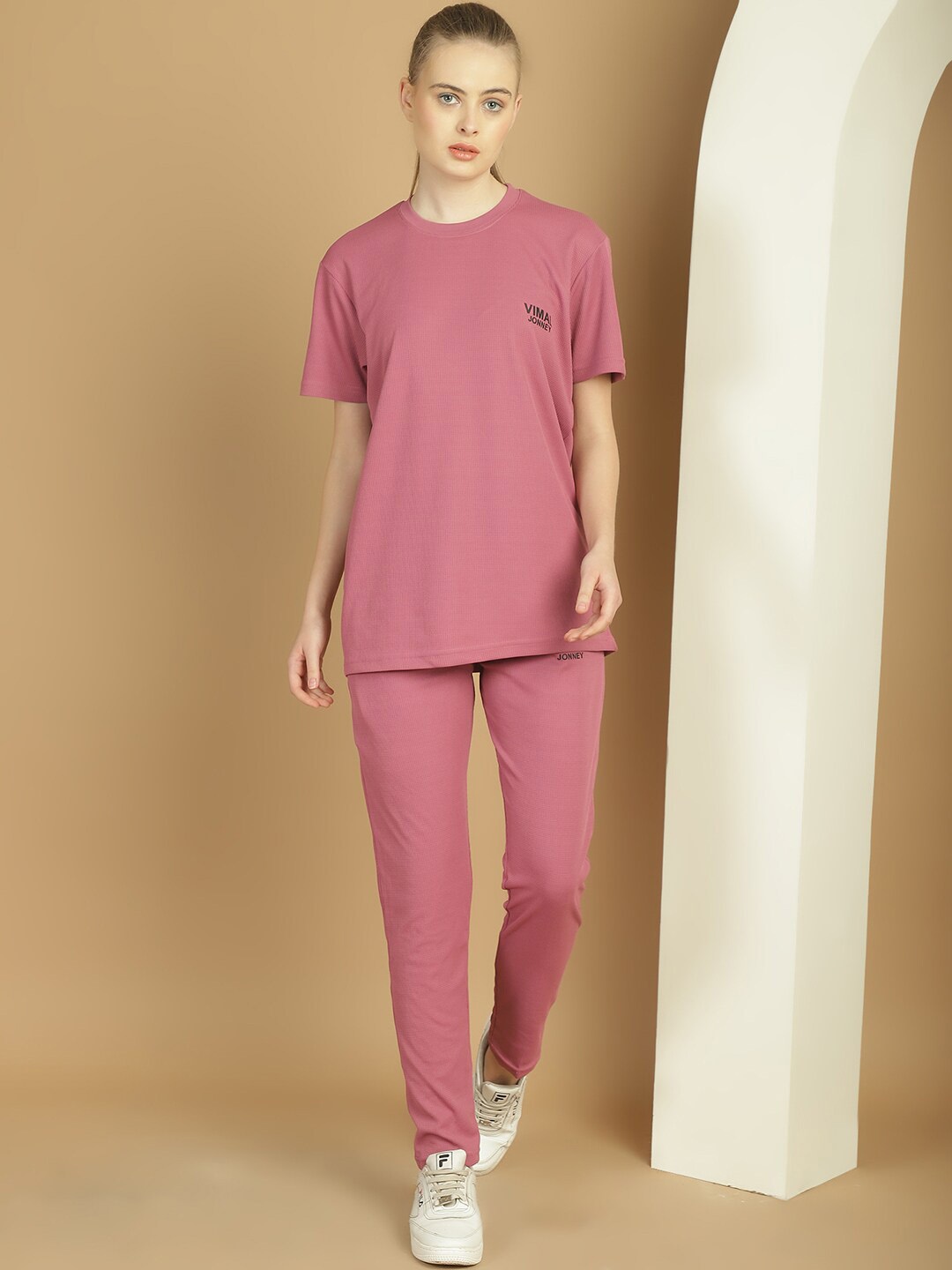 

MACK JONNEY Round Neck T-Shirt & Track Pant, Pink