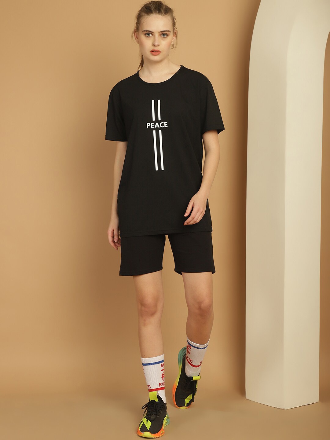 

VIMAL JONNEY Printed T-Shirt With Shorts, Black