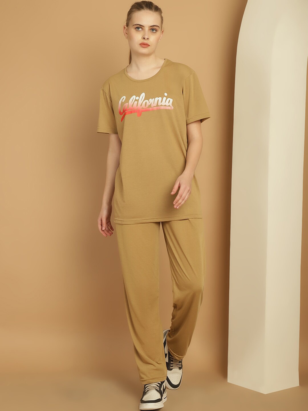 

VIMAL JONNEY Typography Printed Tracksuit, Beige