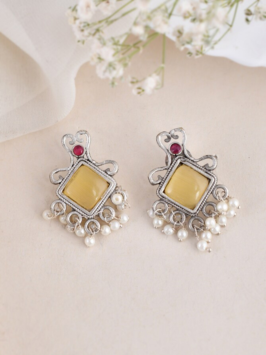 

DASTOOR Silver-Plated Oxidised Classic Drop Earrings