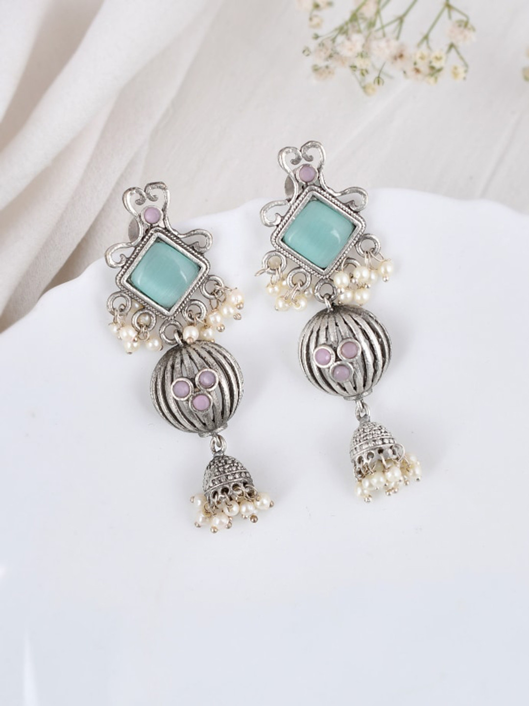 

DASTOOR Silver-Plated Contemporary Oxidised Jhumkas