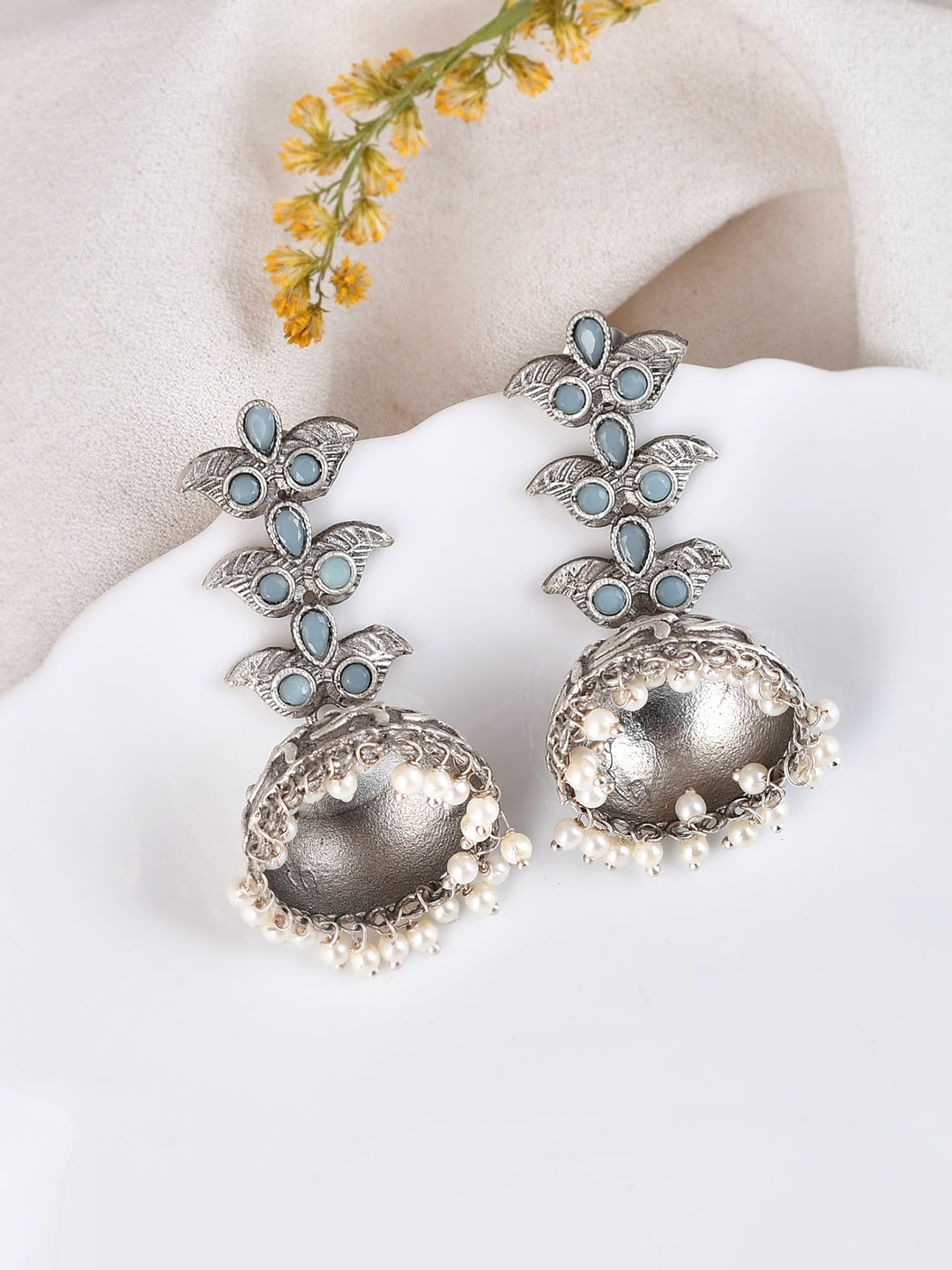 

DASTOOR Silver-Plated Dome Shaped Jhumkas Earrings
