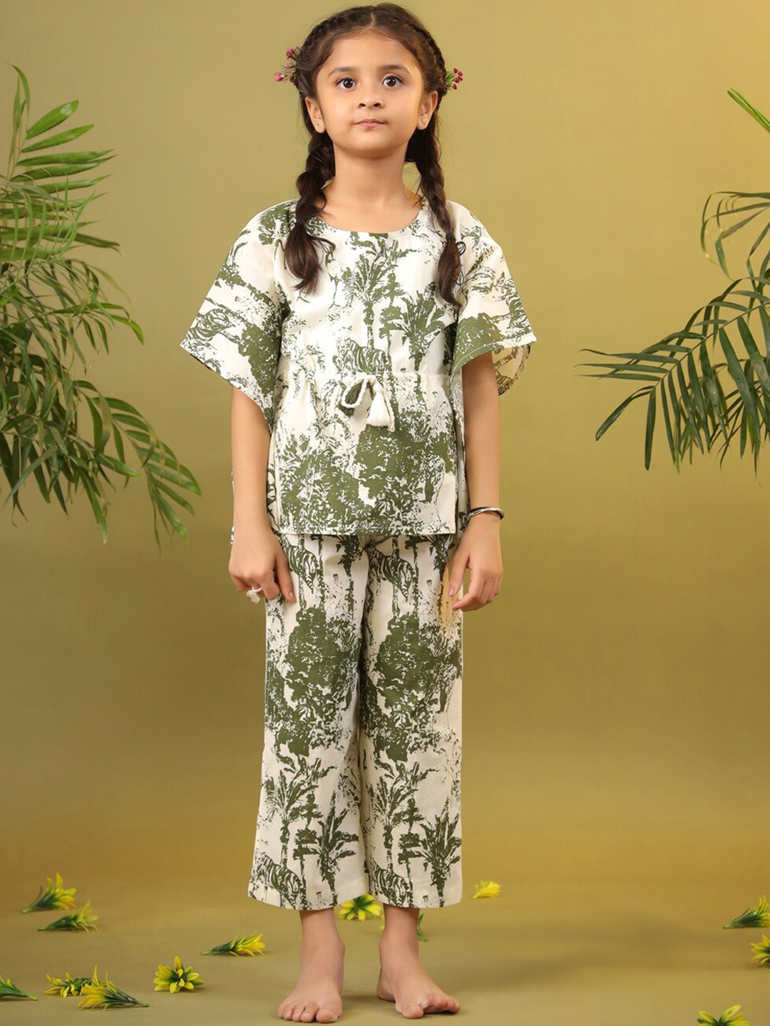 

SANSKRUTIHOMES Girls Abstract Printed Pure Cotton Kaftan Night suit, Green