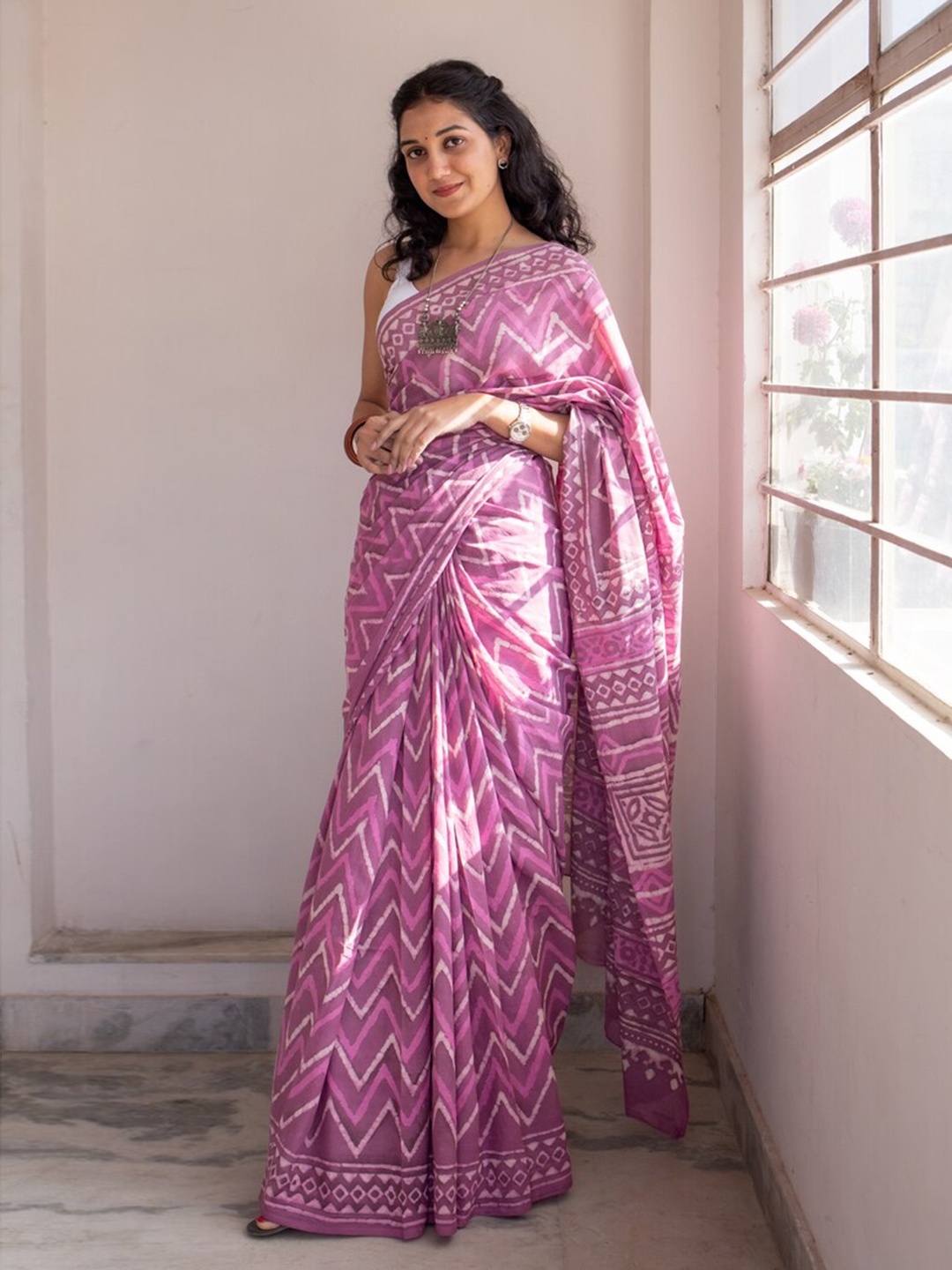 

Moora Ethnic Motifs Pure Cotton Bagru Saree, Pink