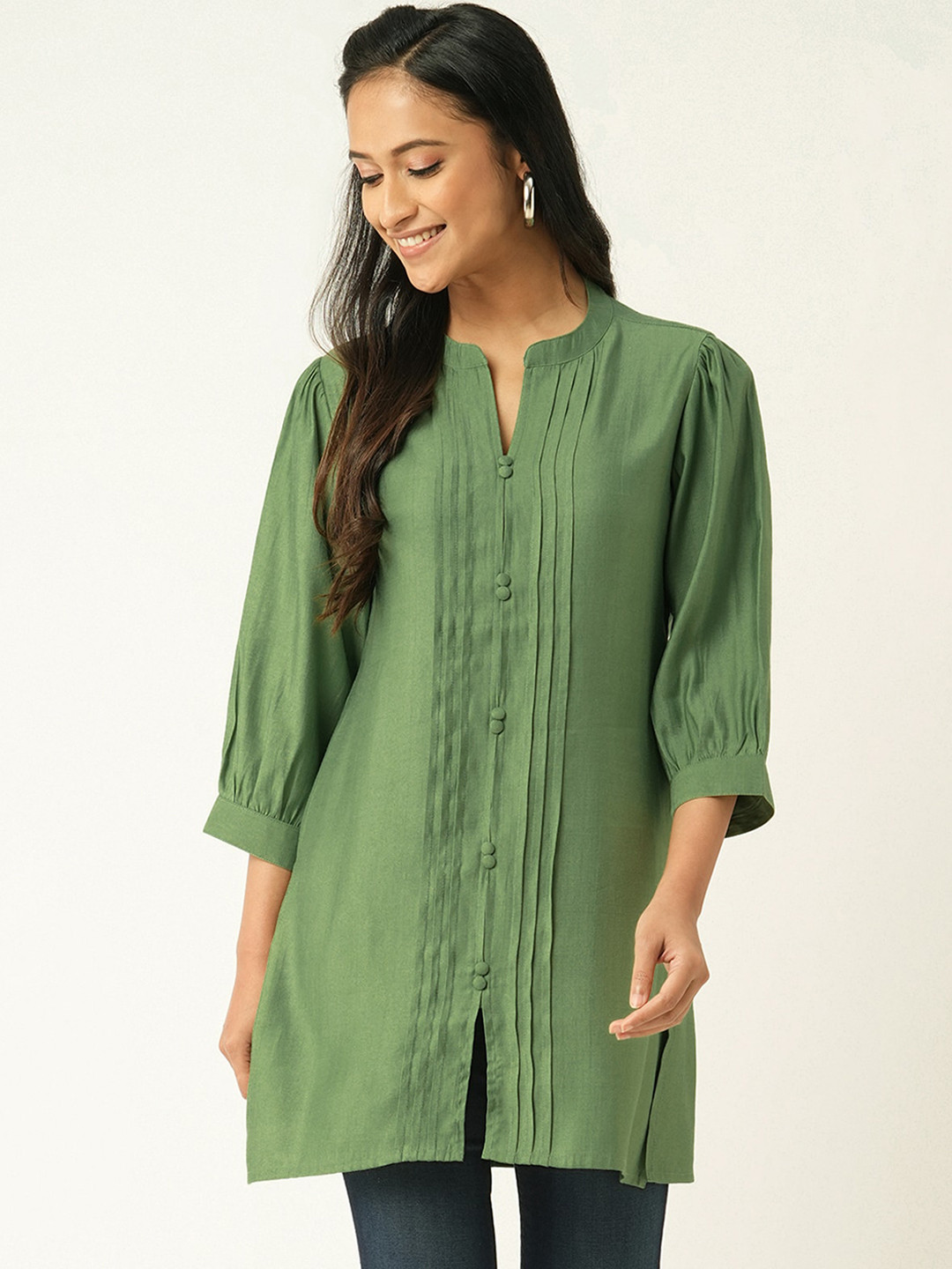 

ODETTE Three-Quarter Sleeves Keyhole Neck Sequinned Kurta, Olive