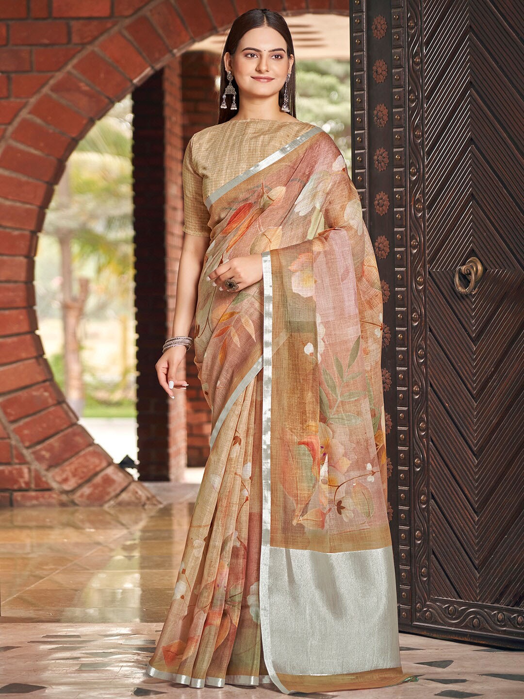 

Vishudh Floral Printed Zari Saree, Beige