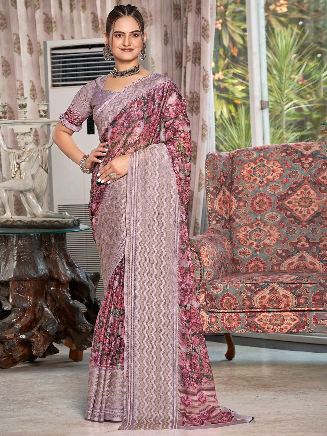 

Vishudh Floral Digital Printed Embroidered Saree, Peach