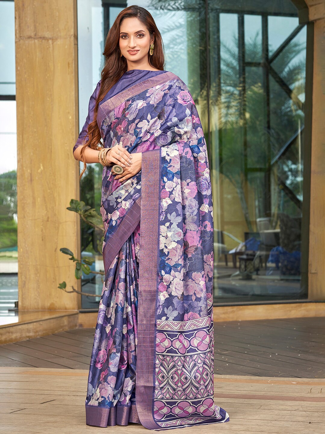 

Vishudh Floral Printed Zari Saree, Purple