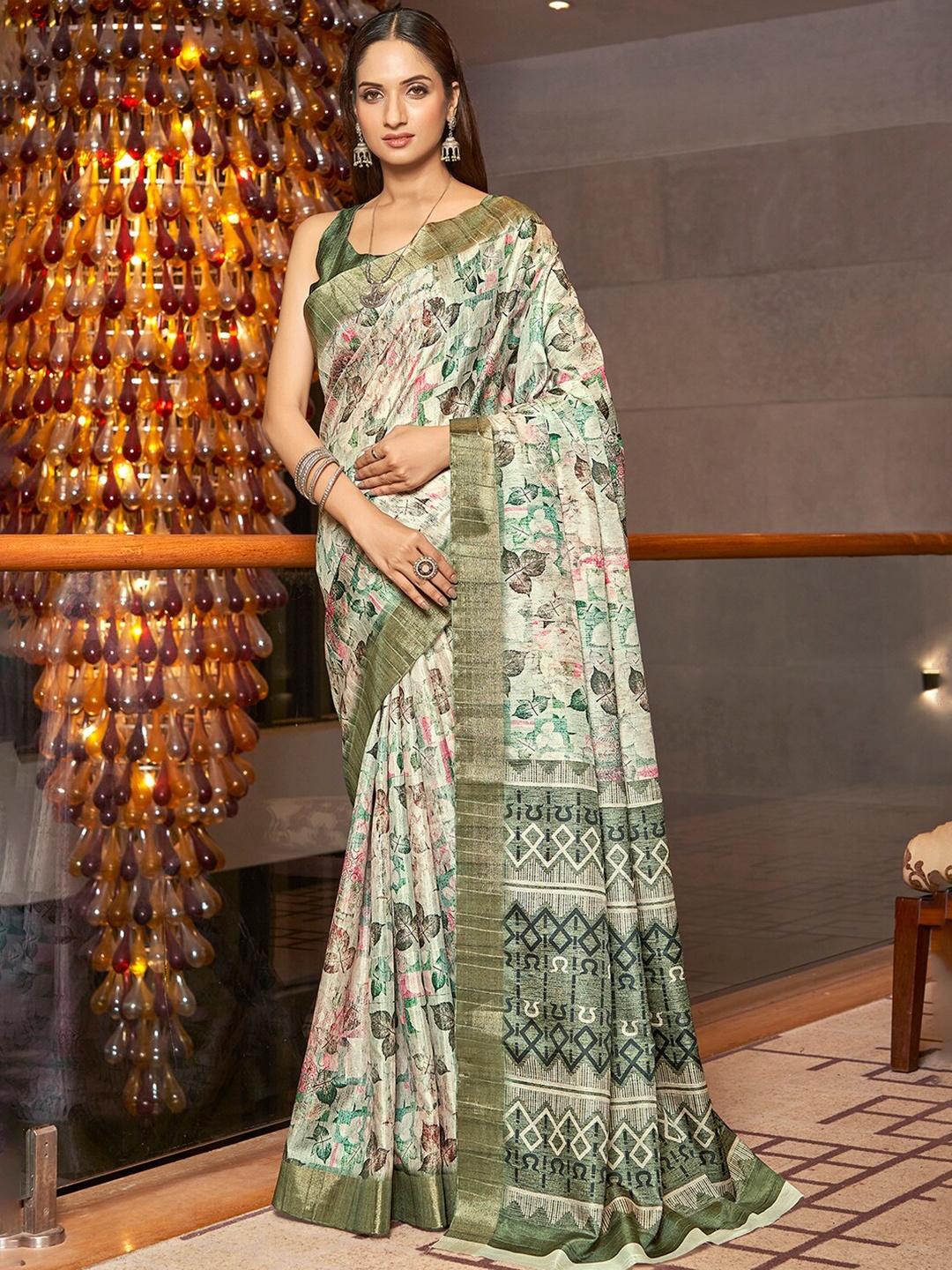 

Vishudh Floral Zari Saree, White